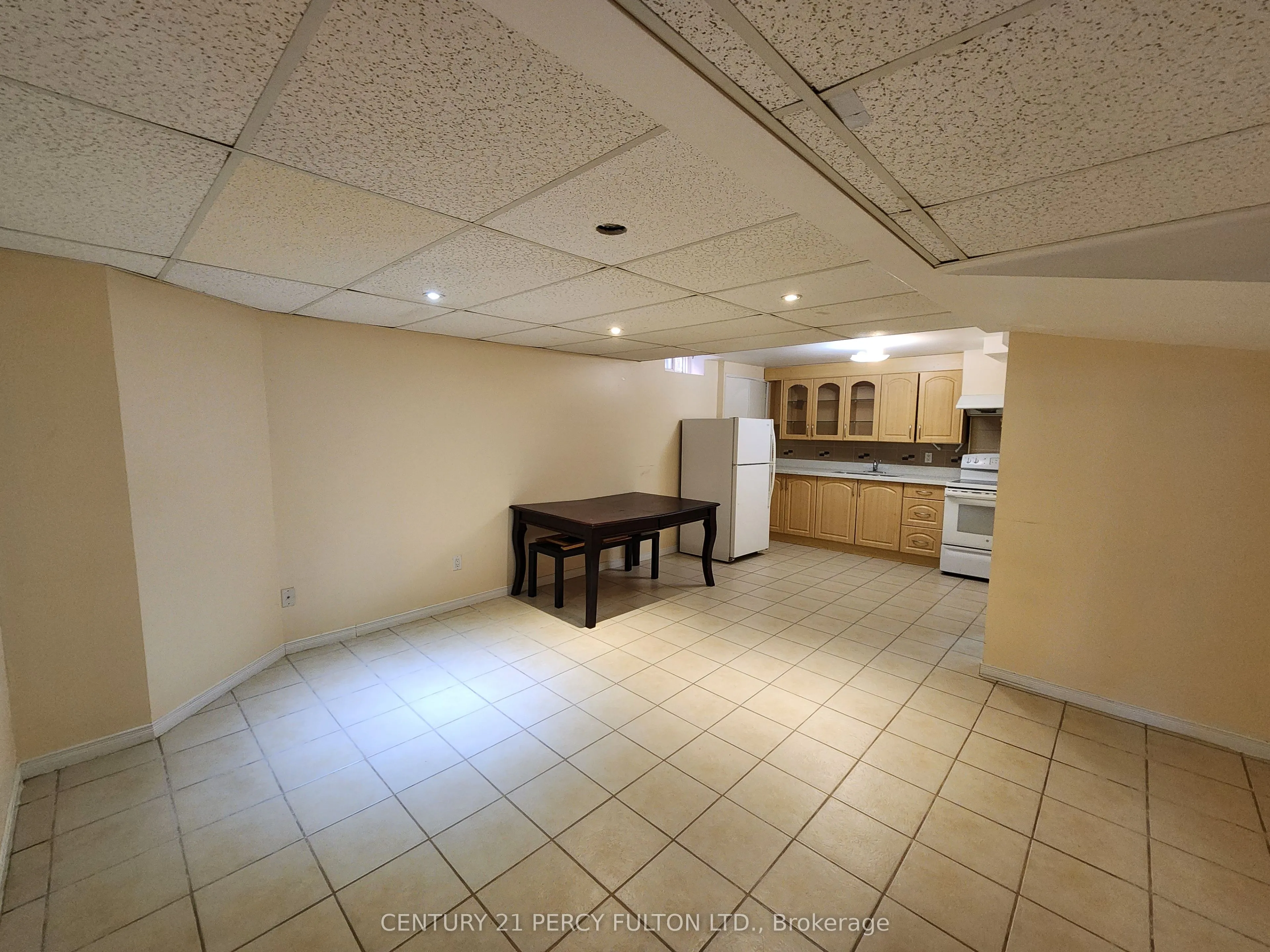 74 Doubtfire Crescent
