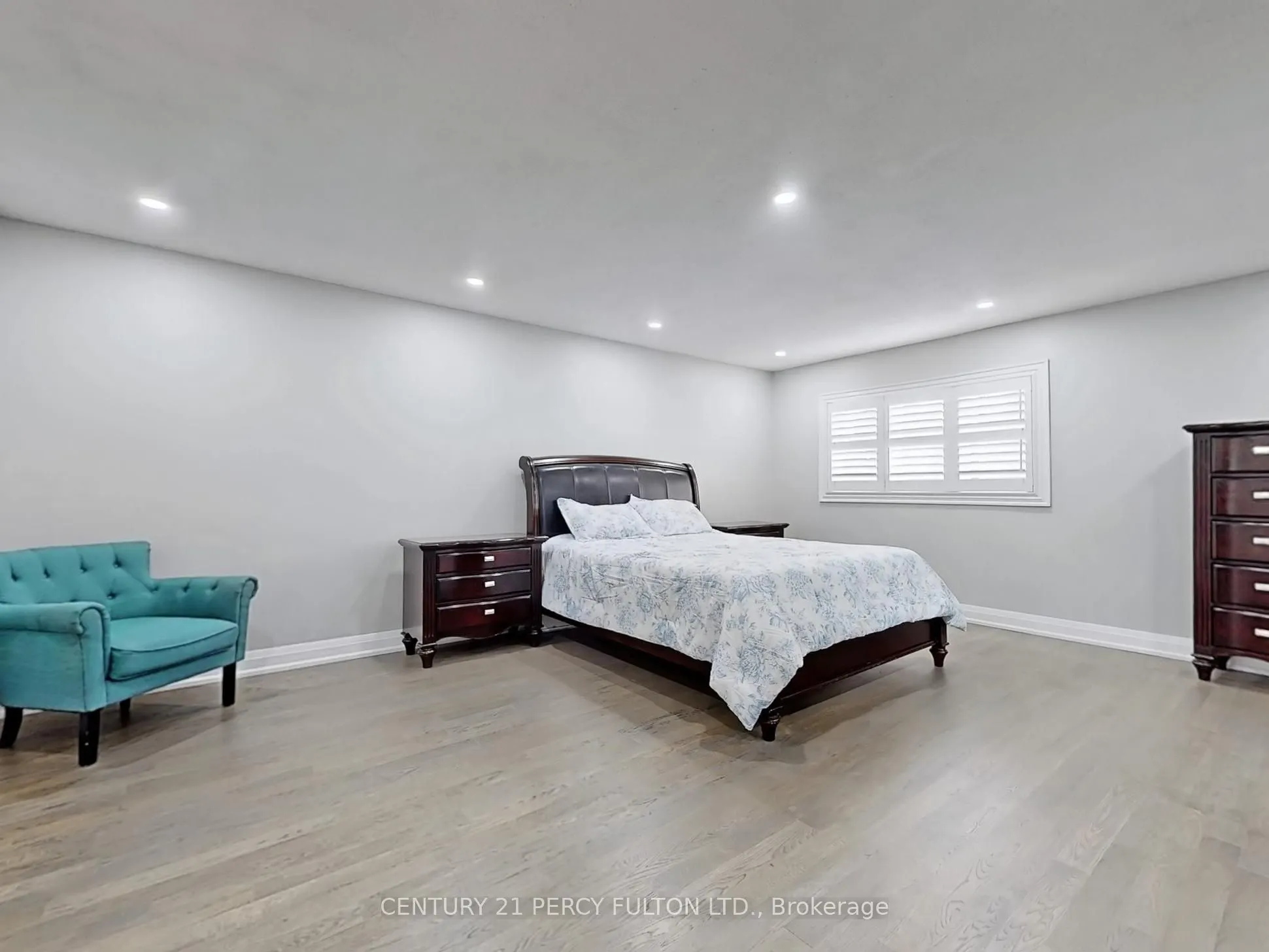 74 Doubtfire Crescent