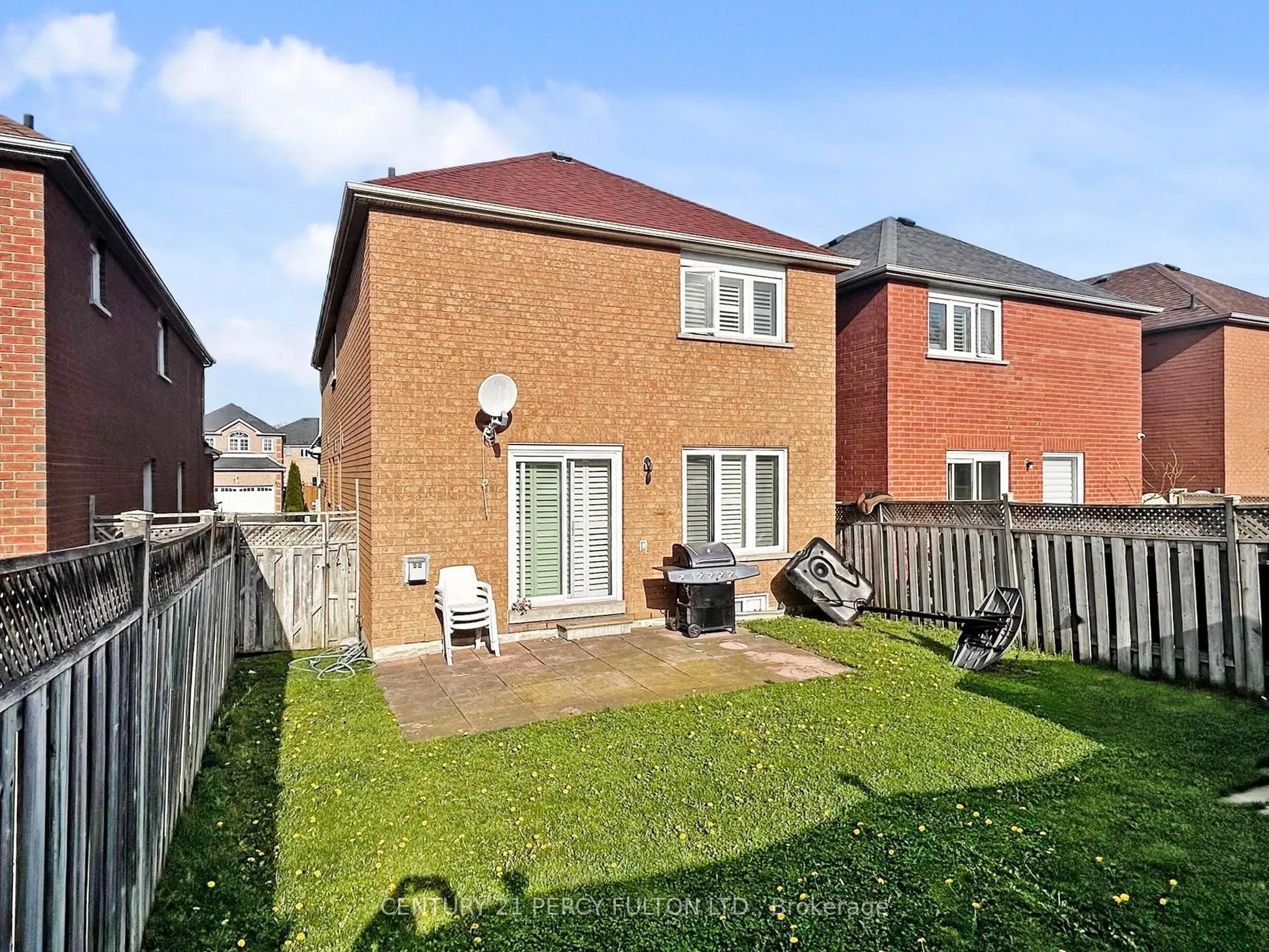 74 Doubtfire Crescent