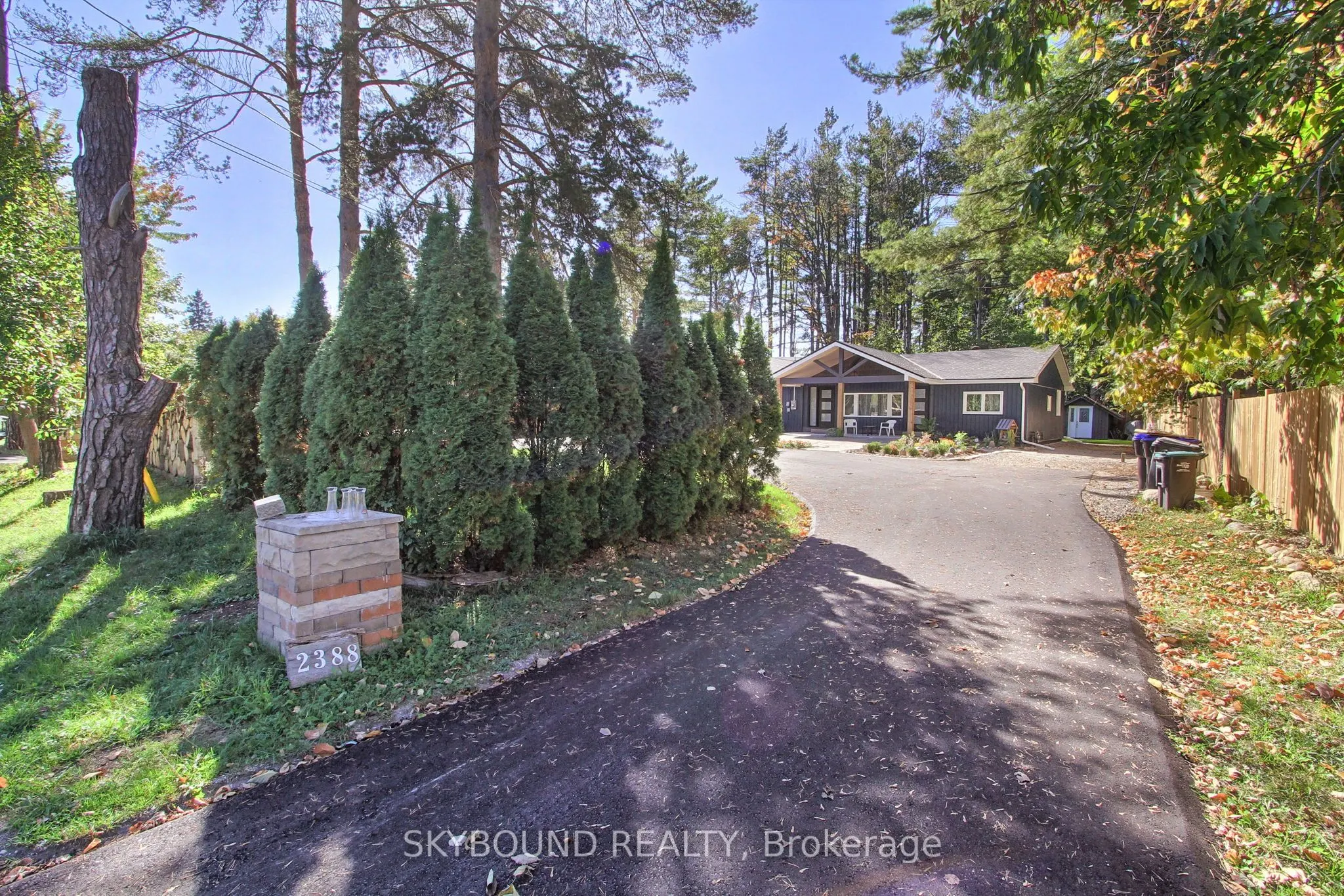 2388 25 Side Road N