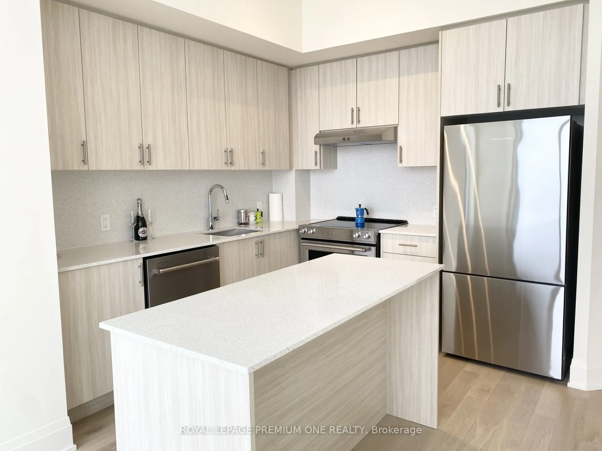 9000 JANE Street, #PH218