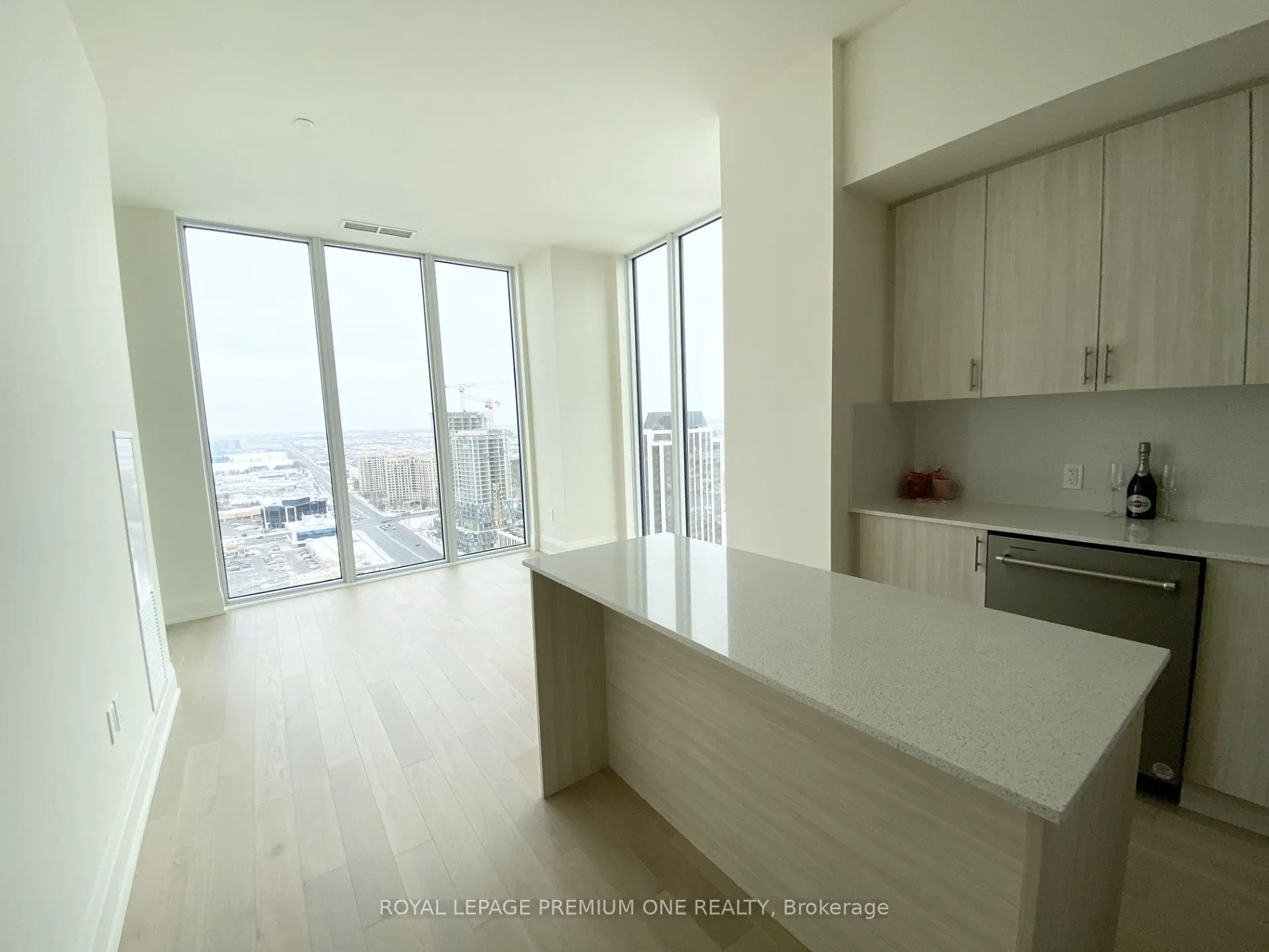 9000 JANE Street, #PH218