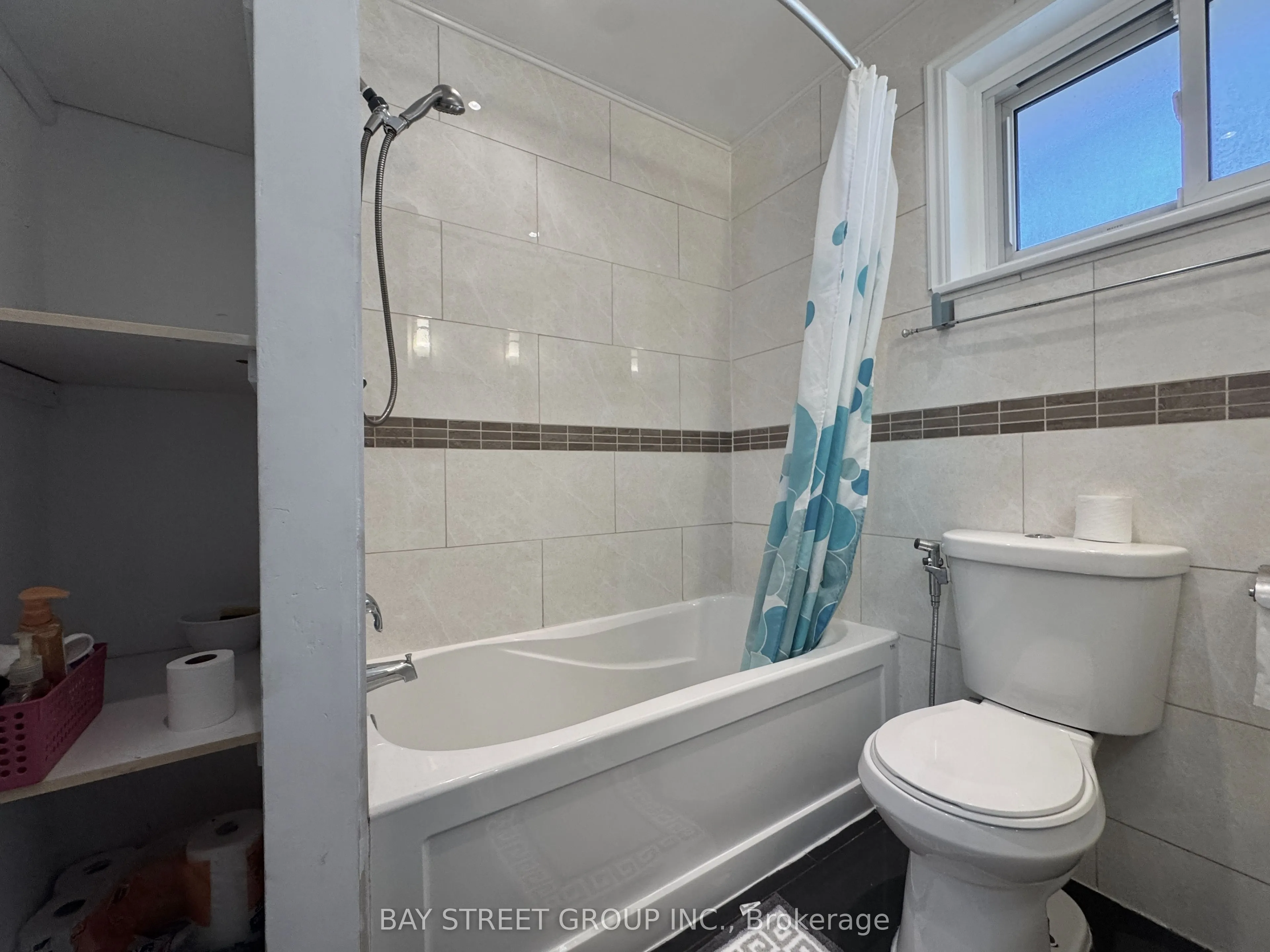 43 Sherwood Forest Drive, #Main Floor