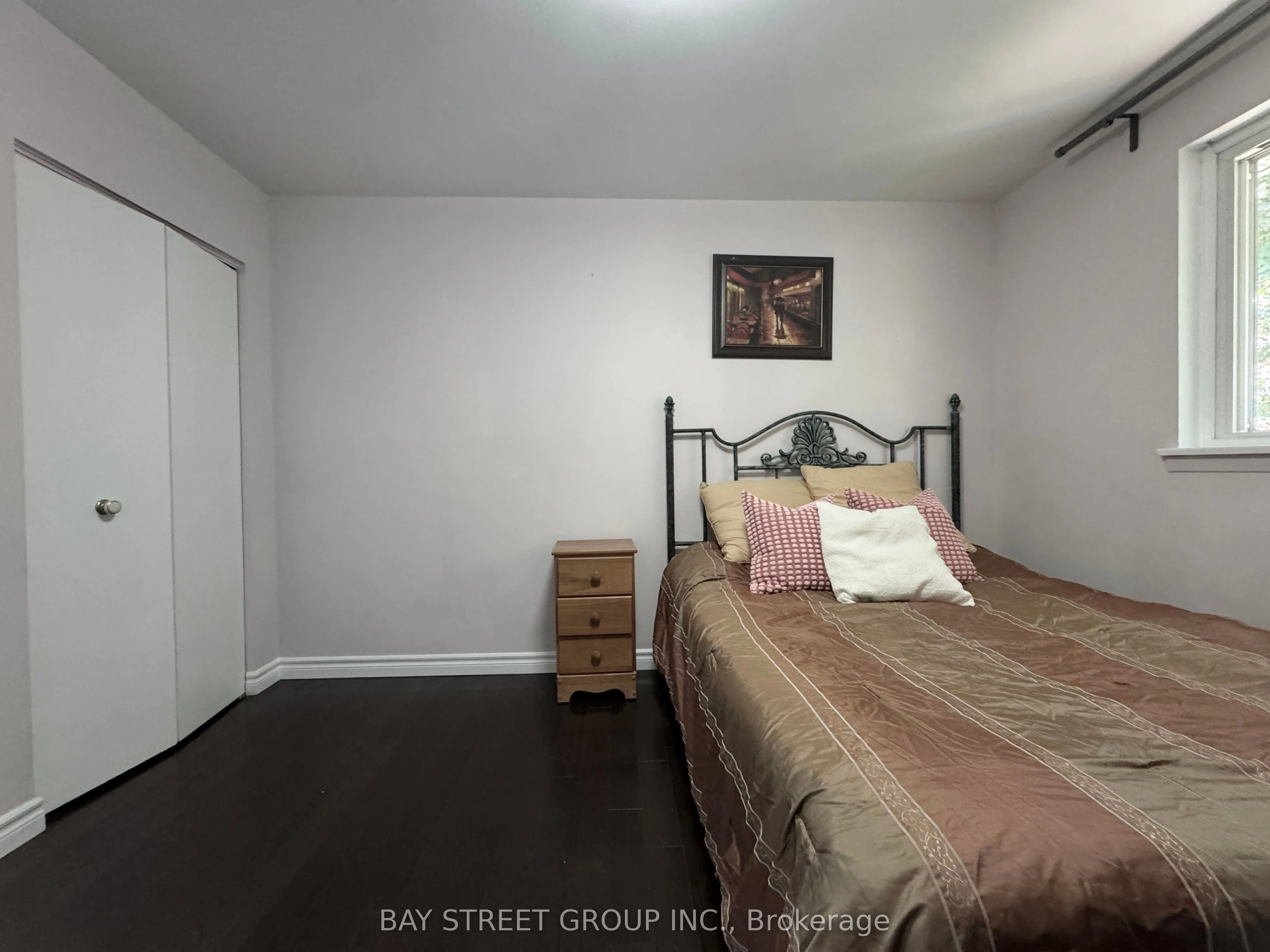 43 Sherwood Forest Drive, #Main Floor