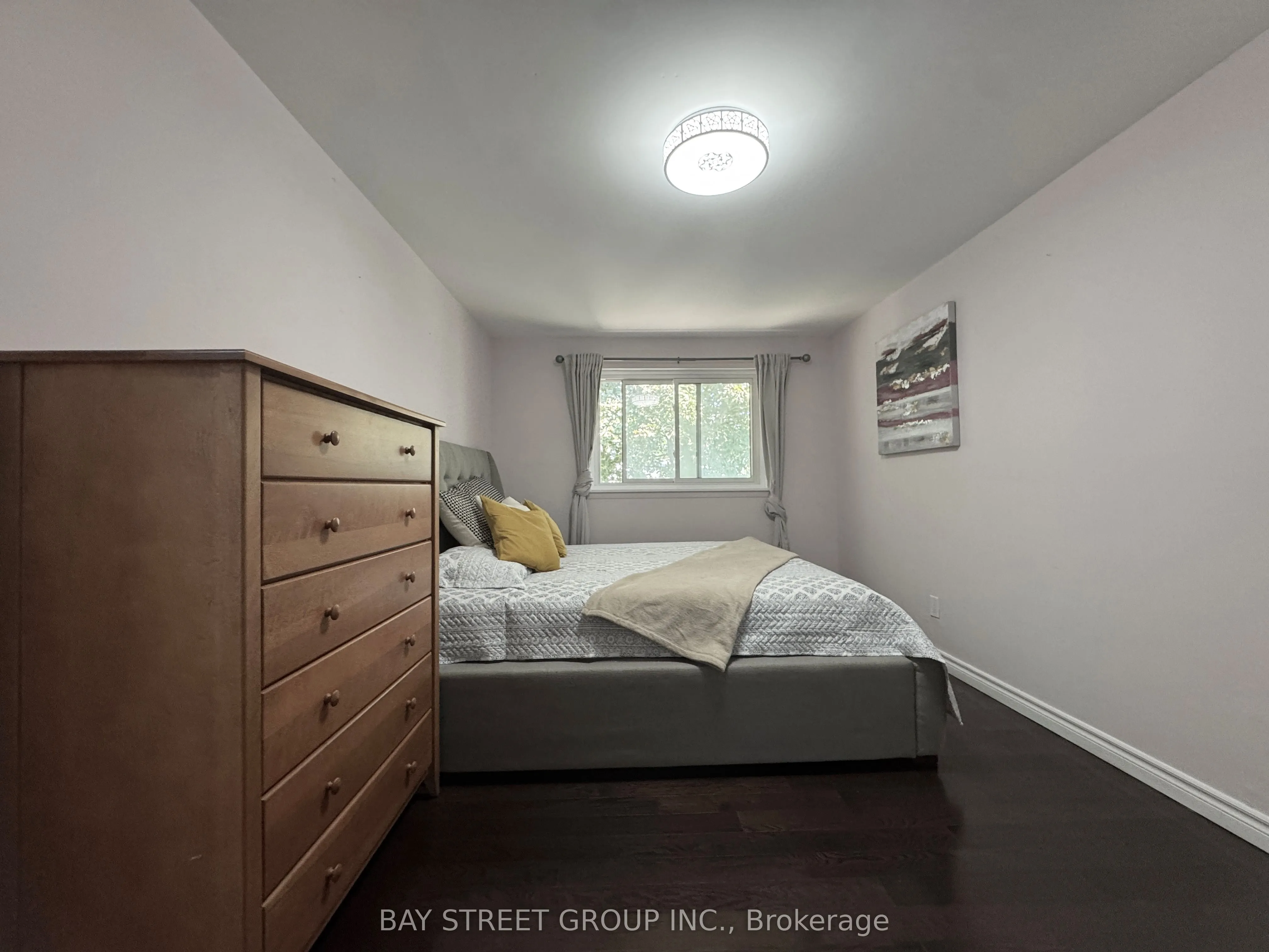 43 Sherwood Forest Drive, #Main Floor