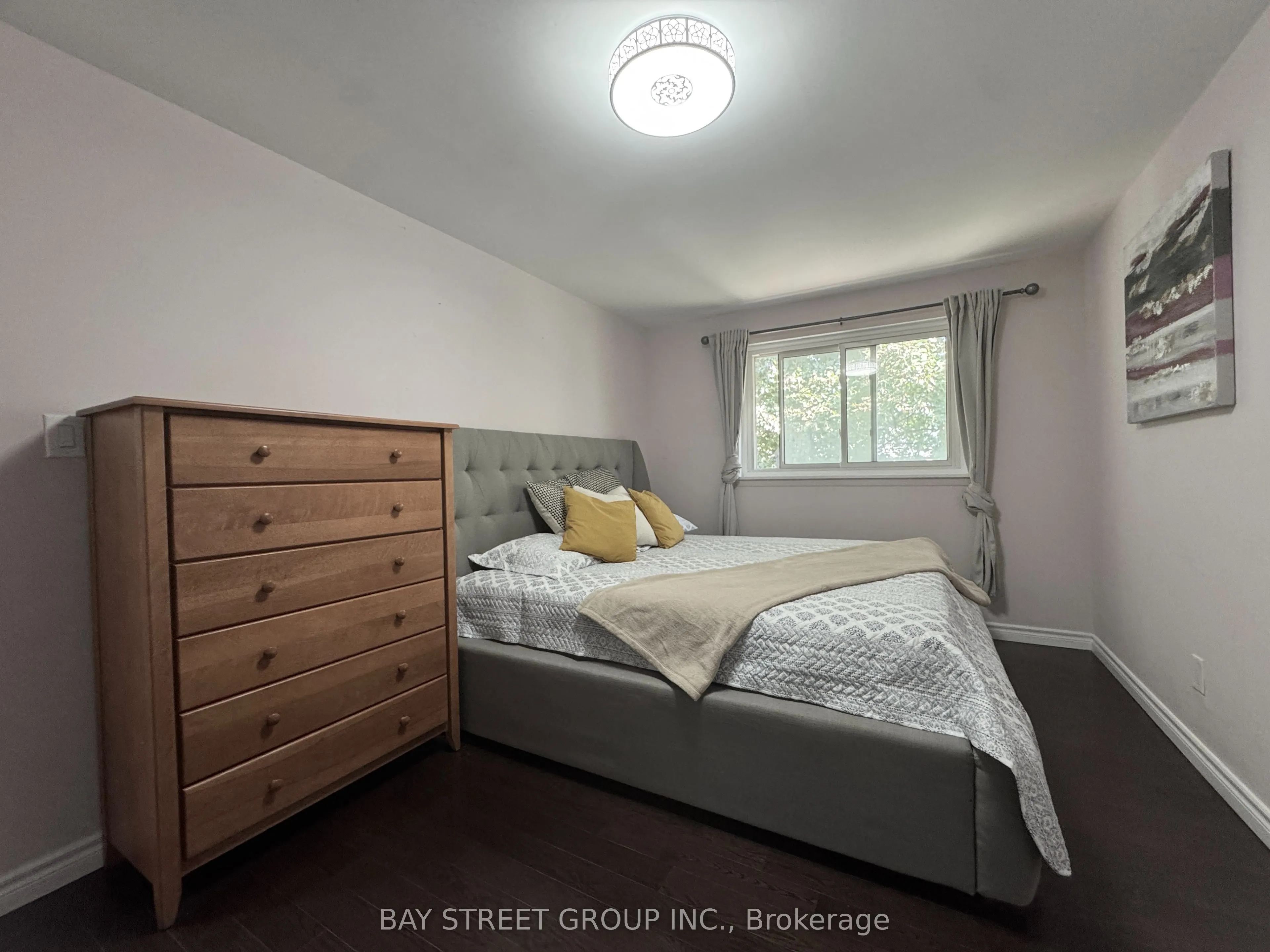 43 Sherwood Forest Drive, #Main Floor