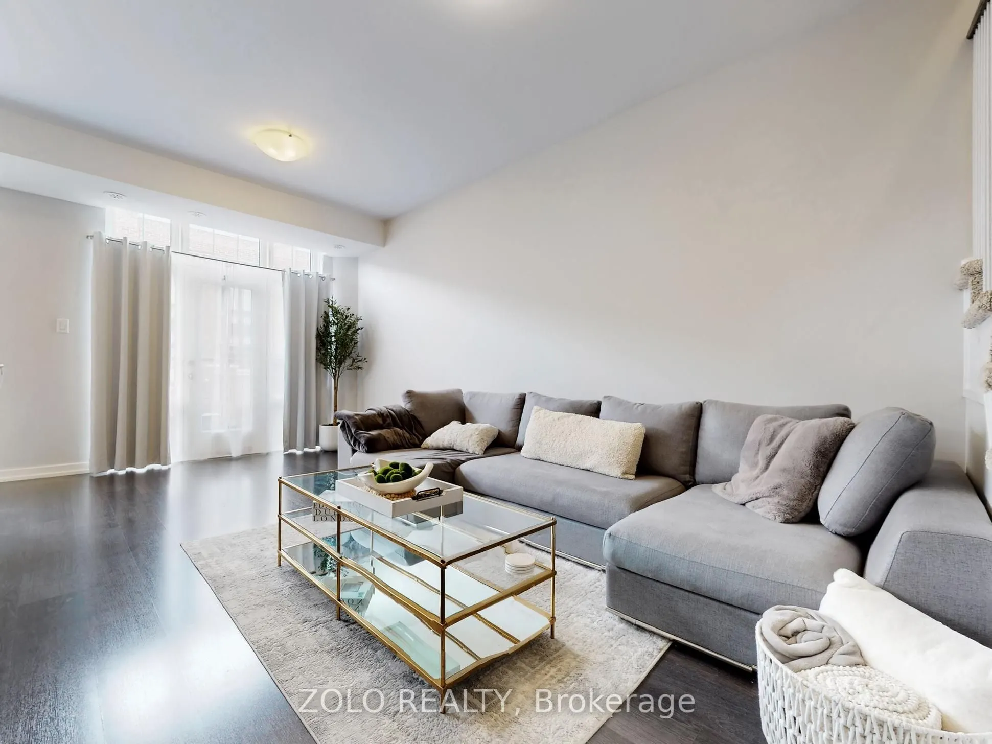 15 Whitaker Way, #322
