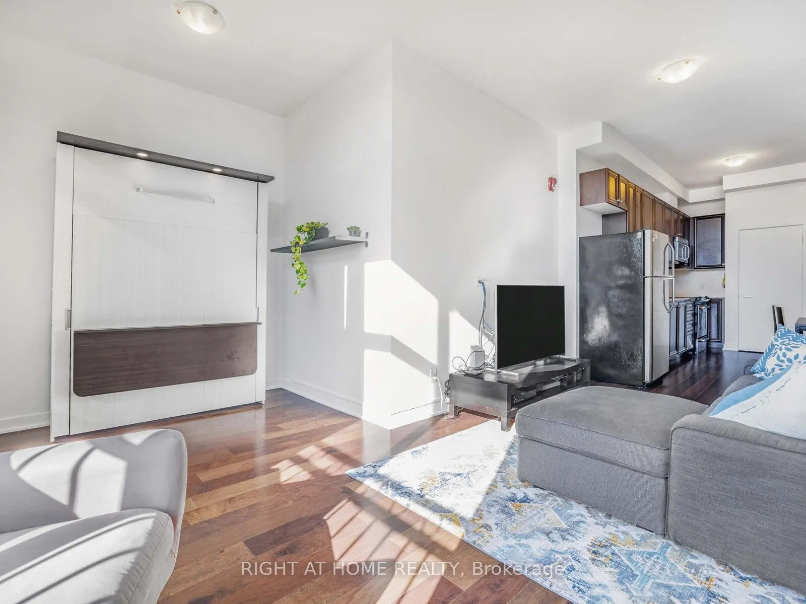10376 Yonge Street, #406