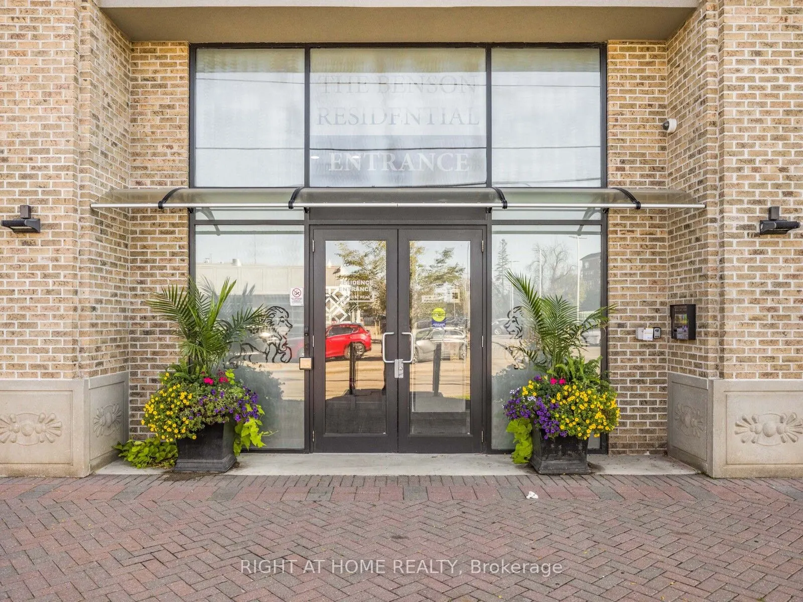 10376 Yonge Street, #406