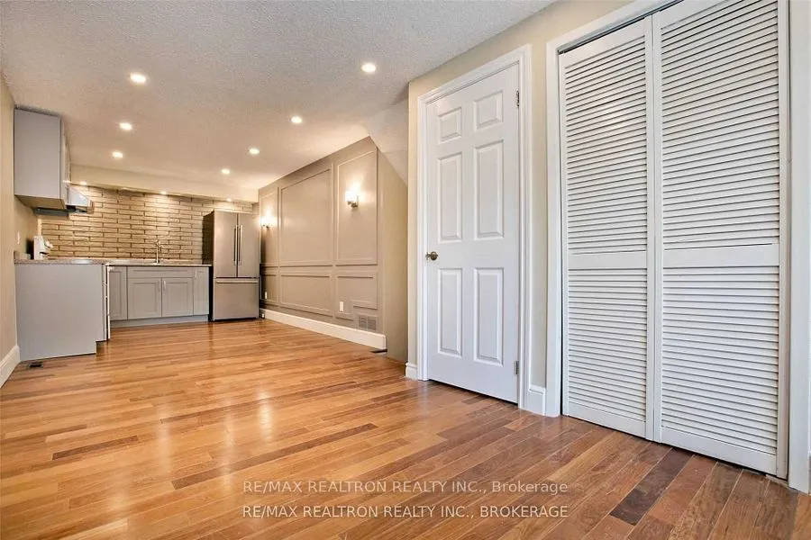 2 Callahan Road, #Lower