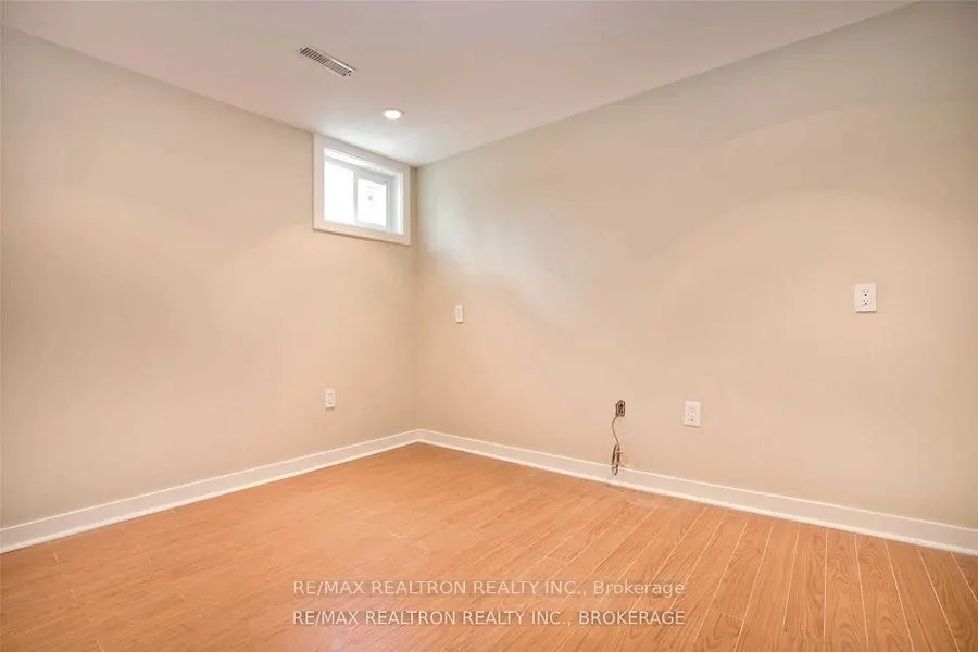2 Callahan Road, #Lower