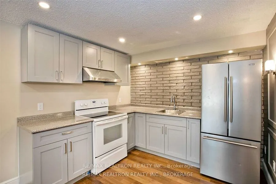 2 Callahan Road, #Lower