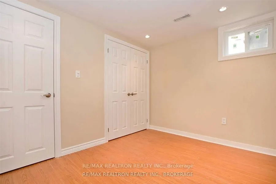 2 Callahan Road, #Lower