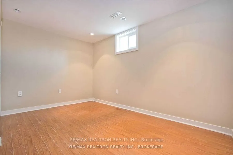 2 Callahan Road, #Lower