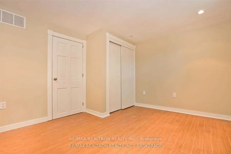 2 Callahan Road, #Lower