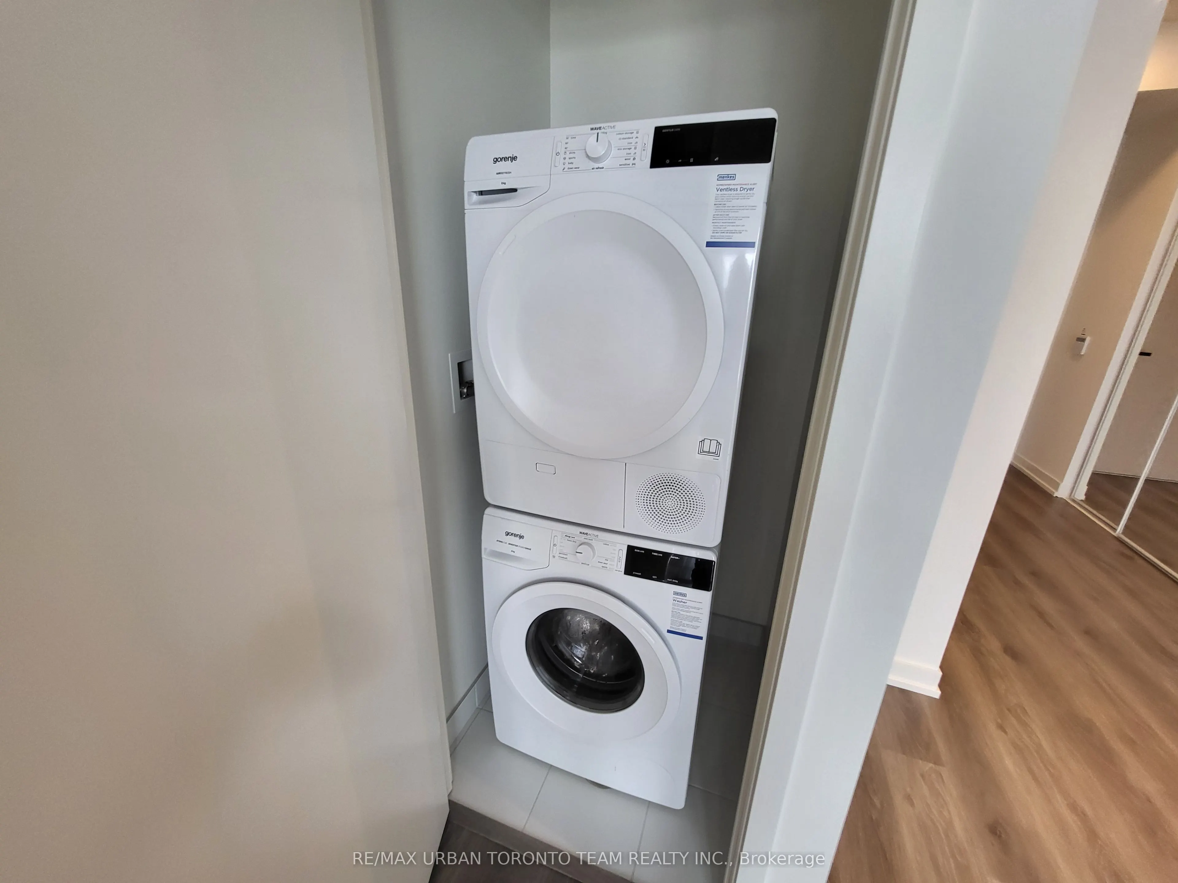 28 Interchange Way, #3907
