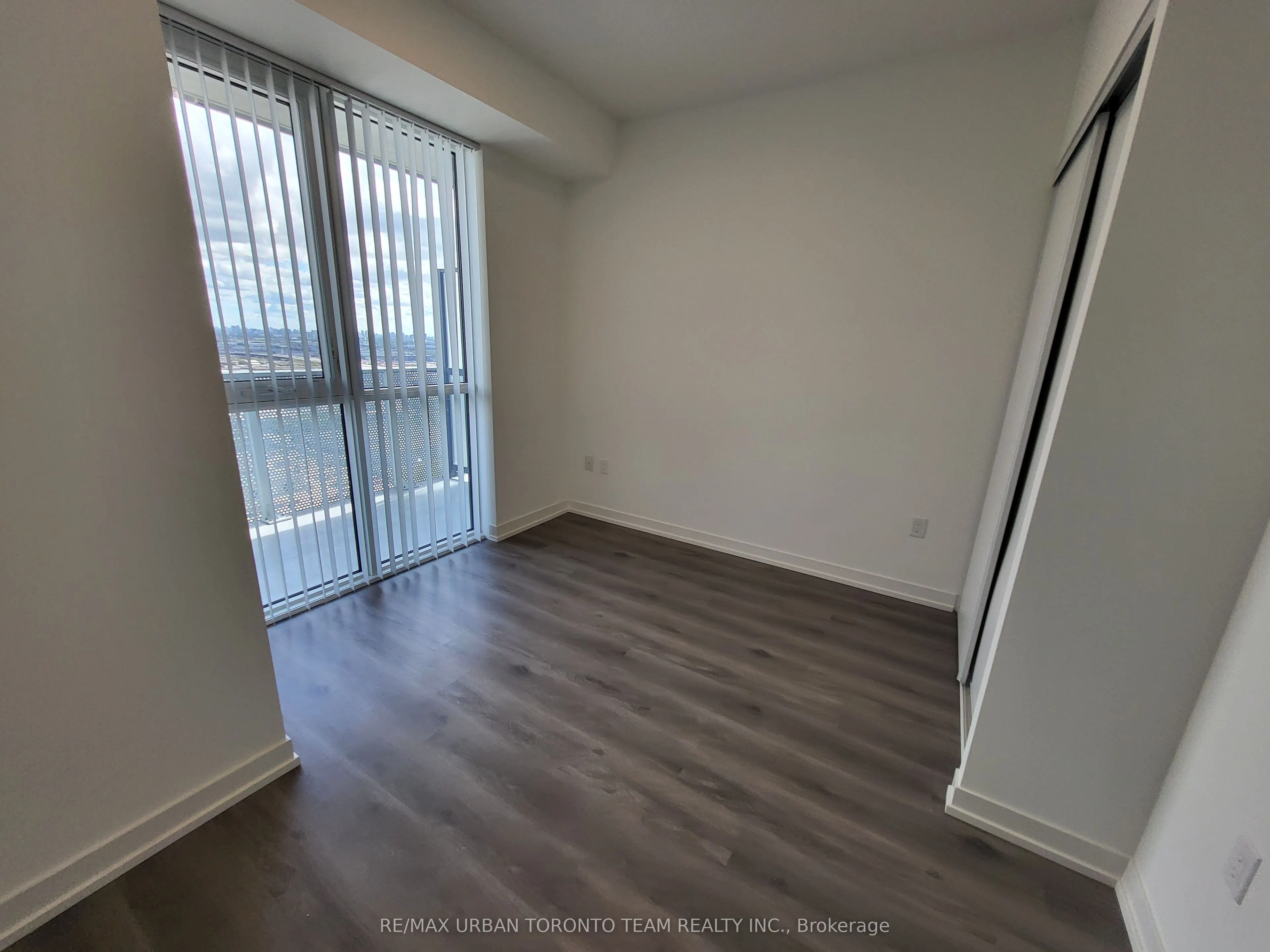 28 Interchange Way, #3907