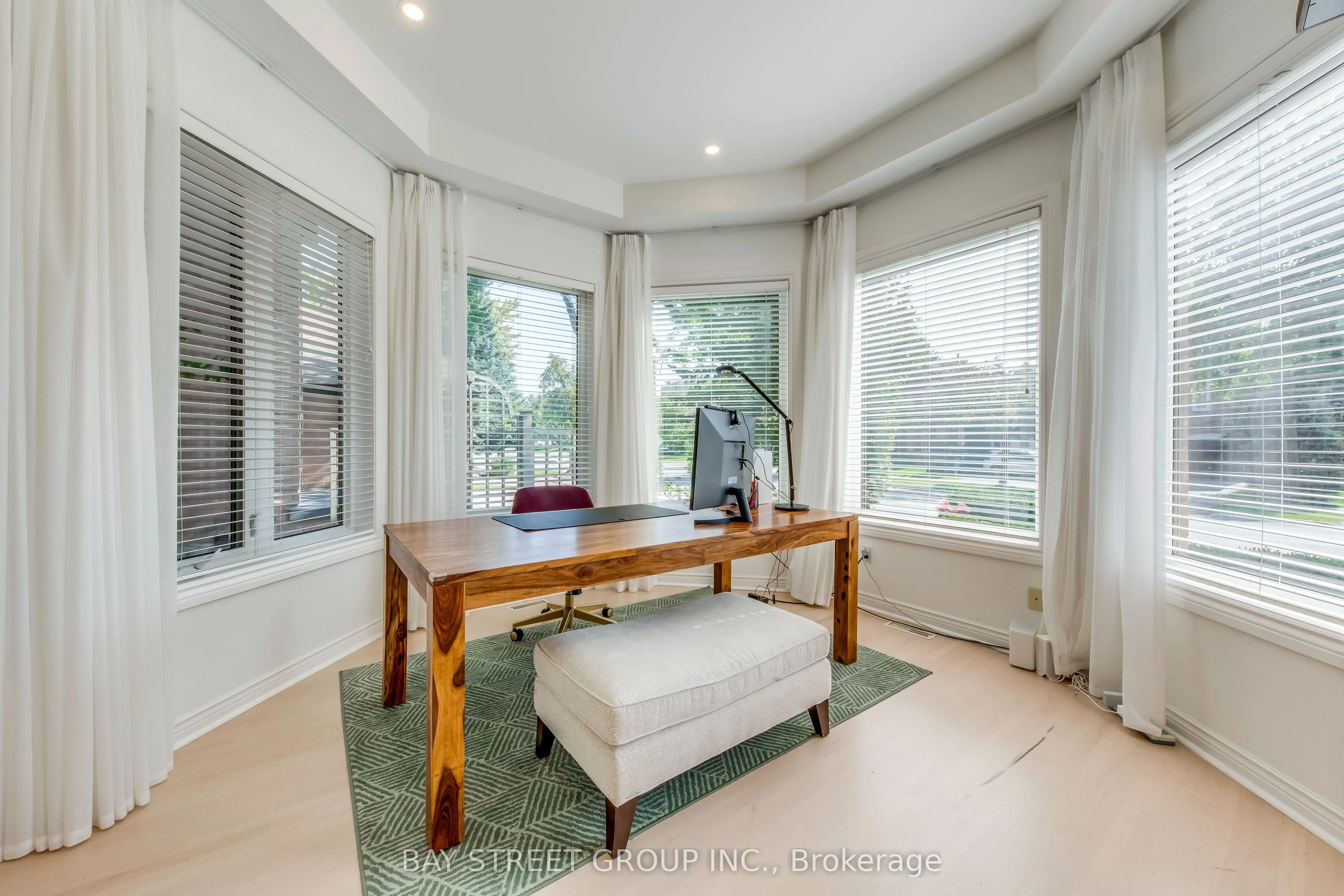 128 beverley glen Boulevard