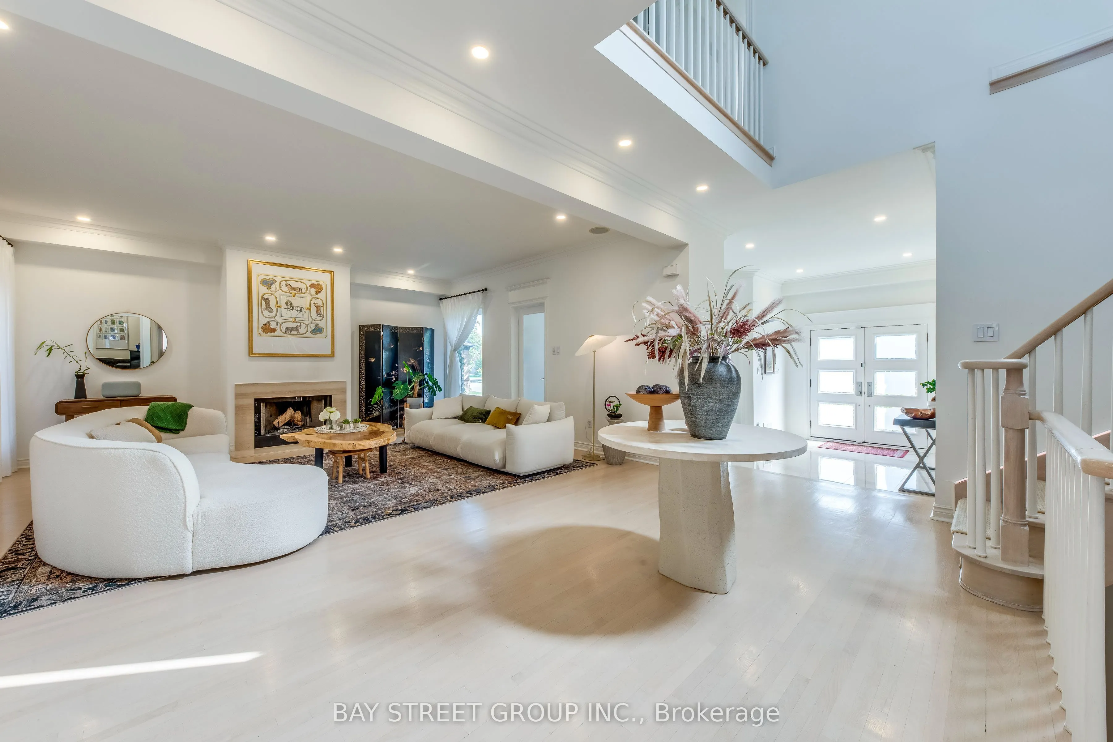 128 beverley glen Boulevard