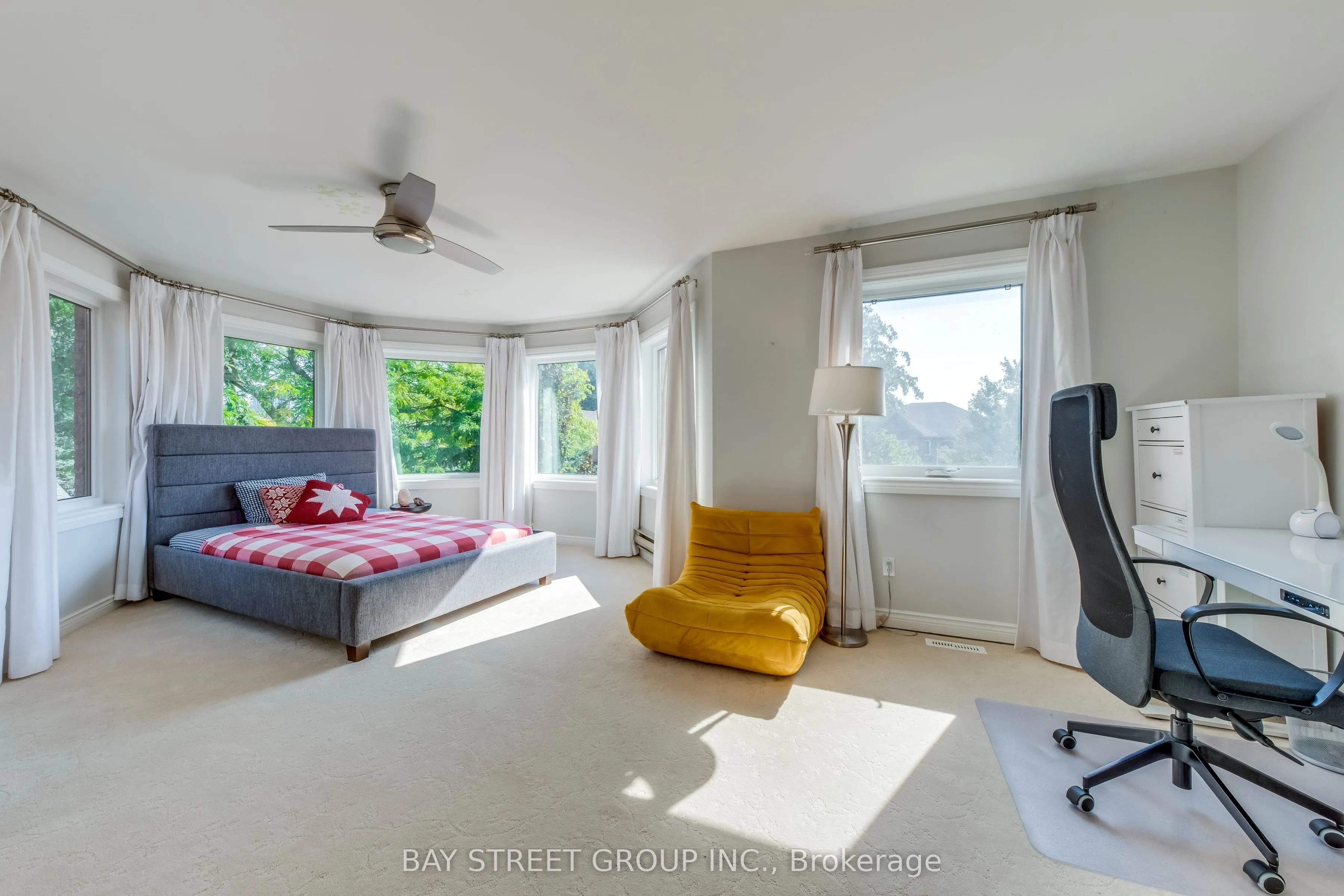 128 beverley glen Boulevard