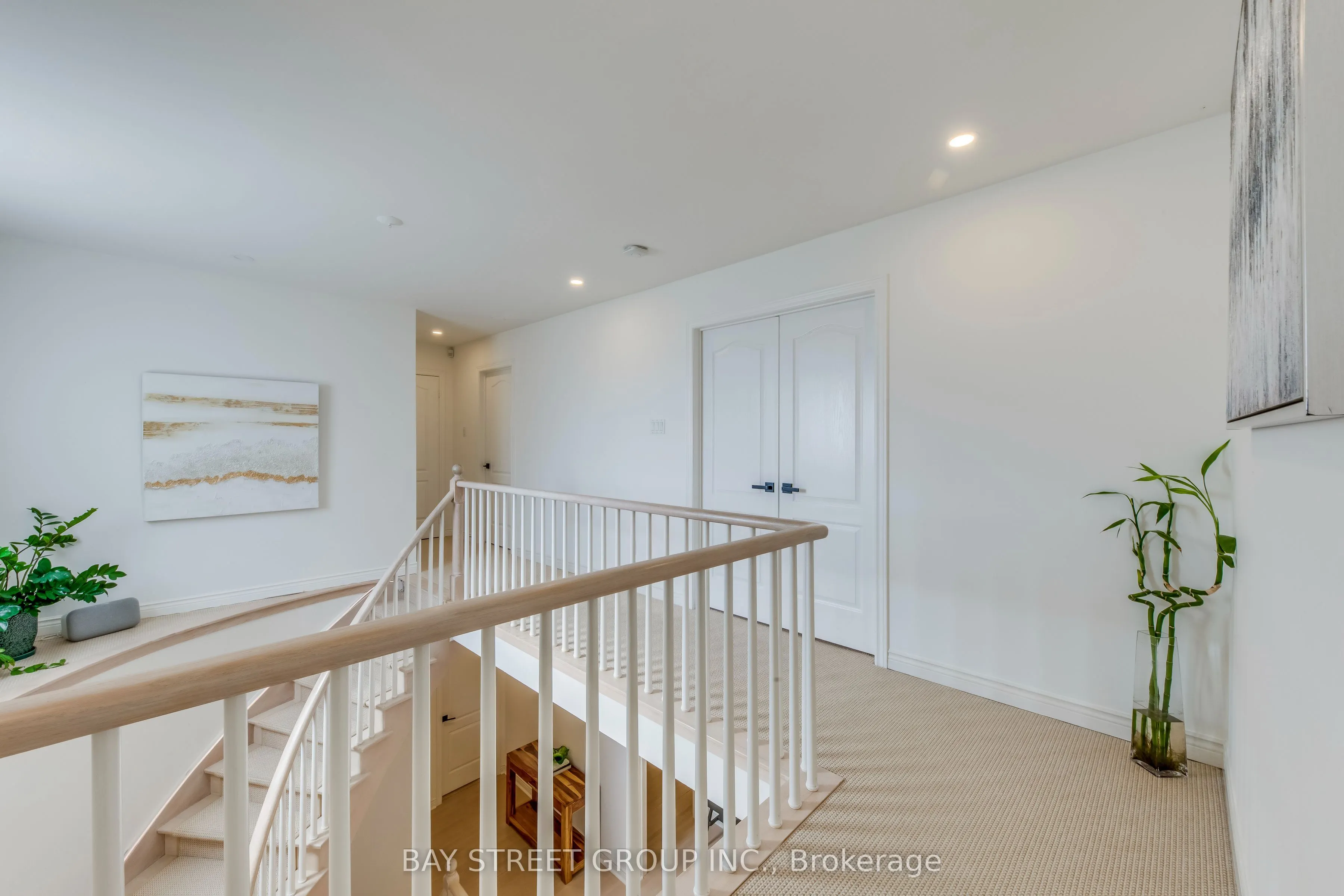 128 beverley glen Boulevard