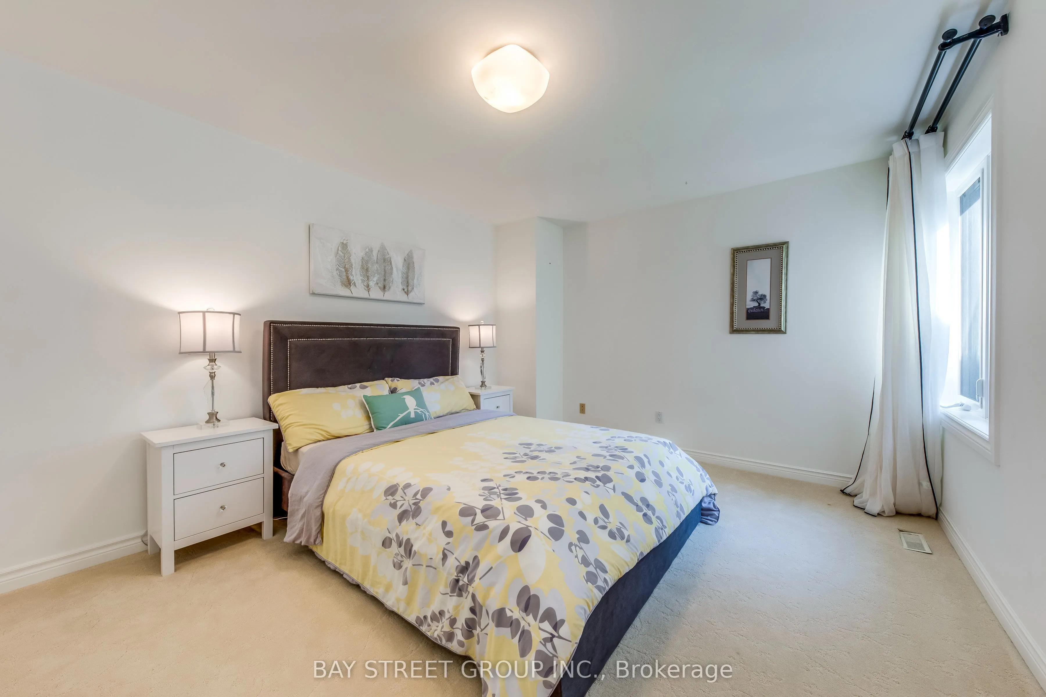 128 beverley glen Boulevard