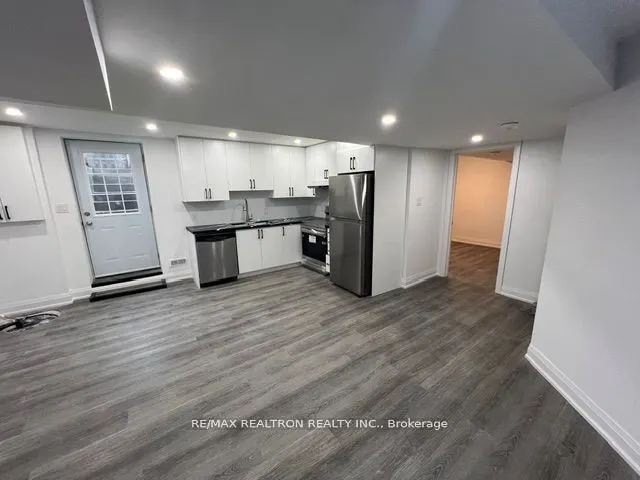 2 Mccaul Street