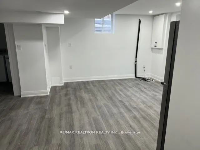2 Mccaul Street