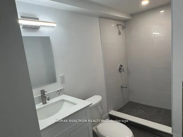 2 Mccaul Street