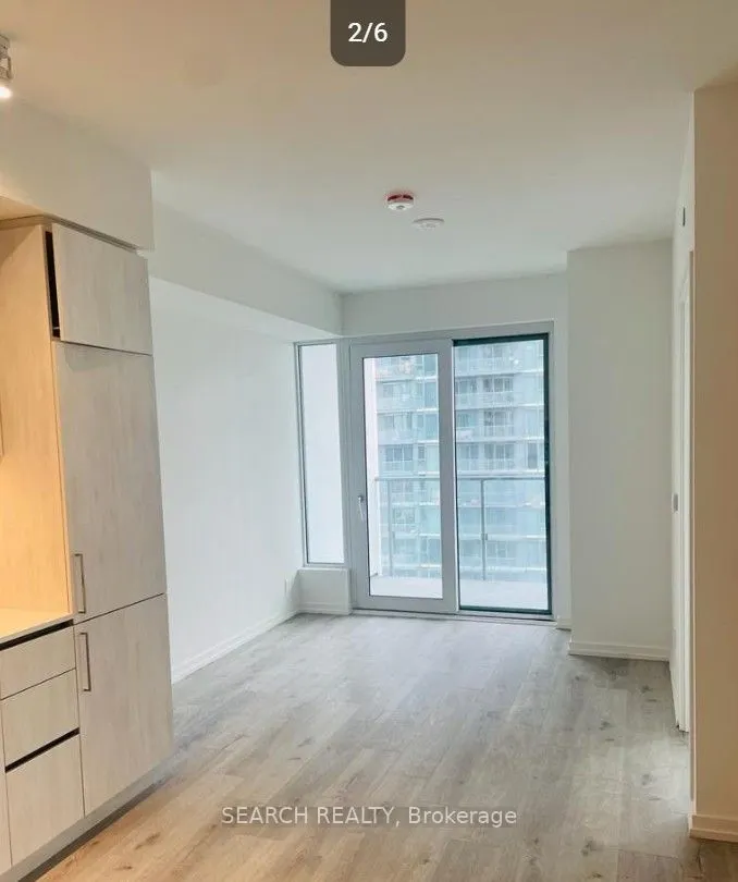 7890 Jane Street, #2811