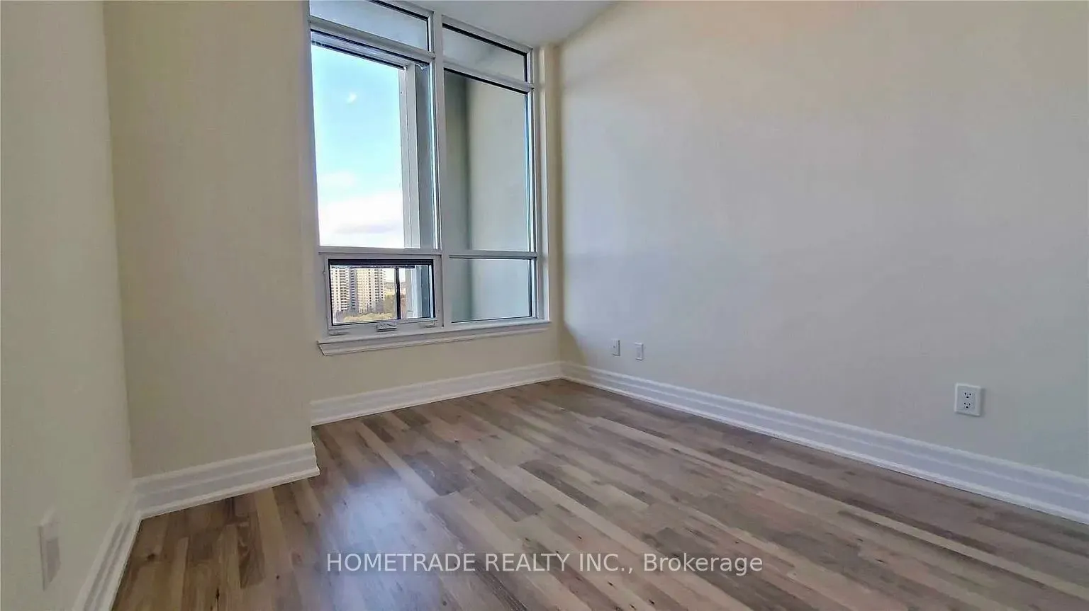 9085 Jane Street, #1404