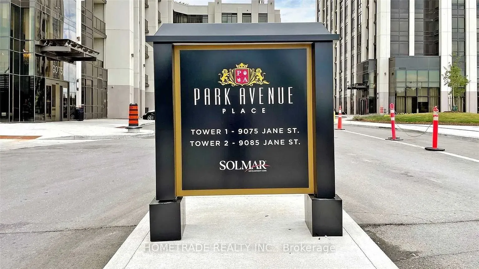 9085 Jane Street, #1404