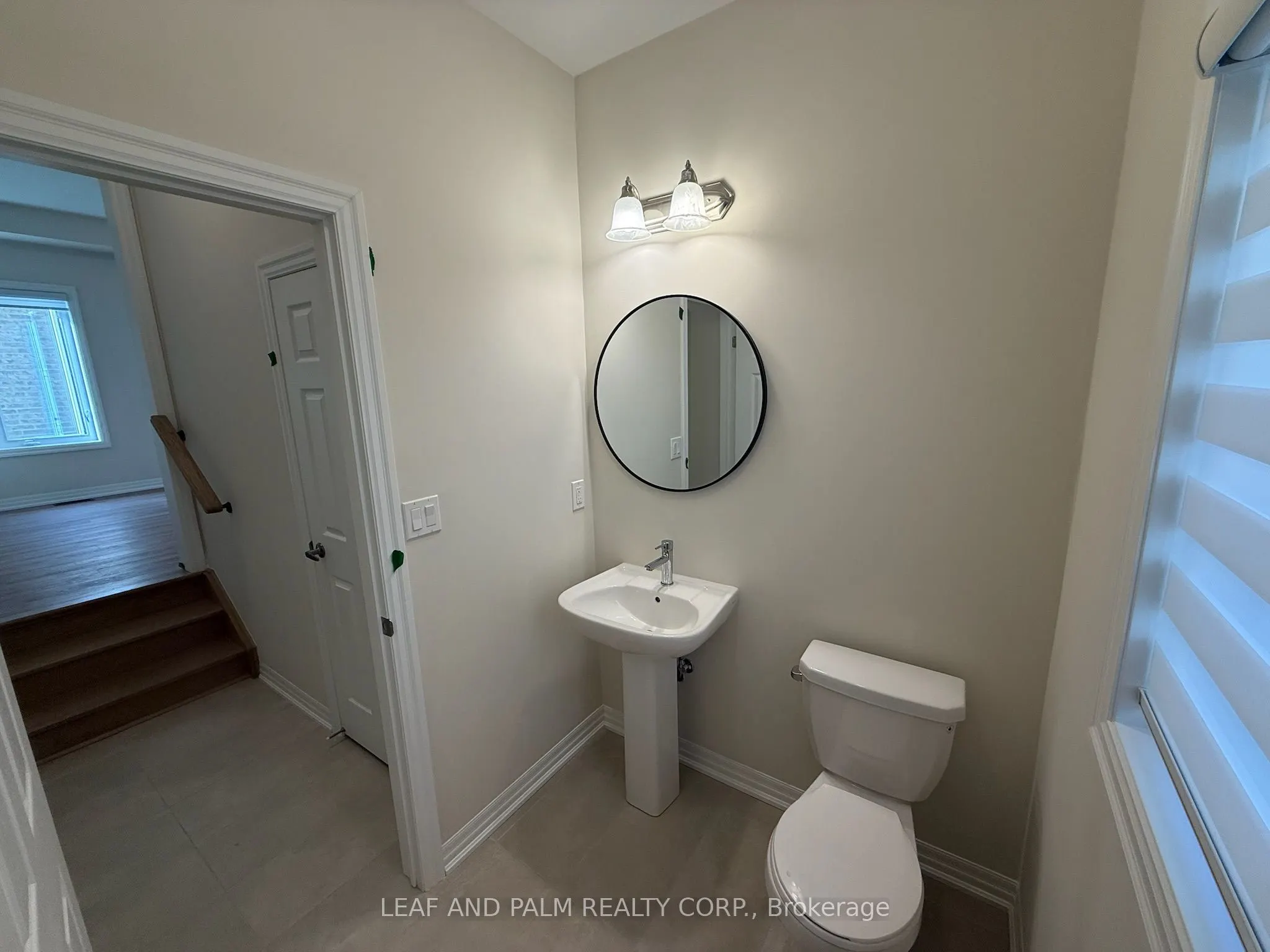 42 Donald Ingram Crescent