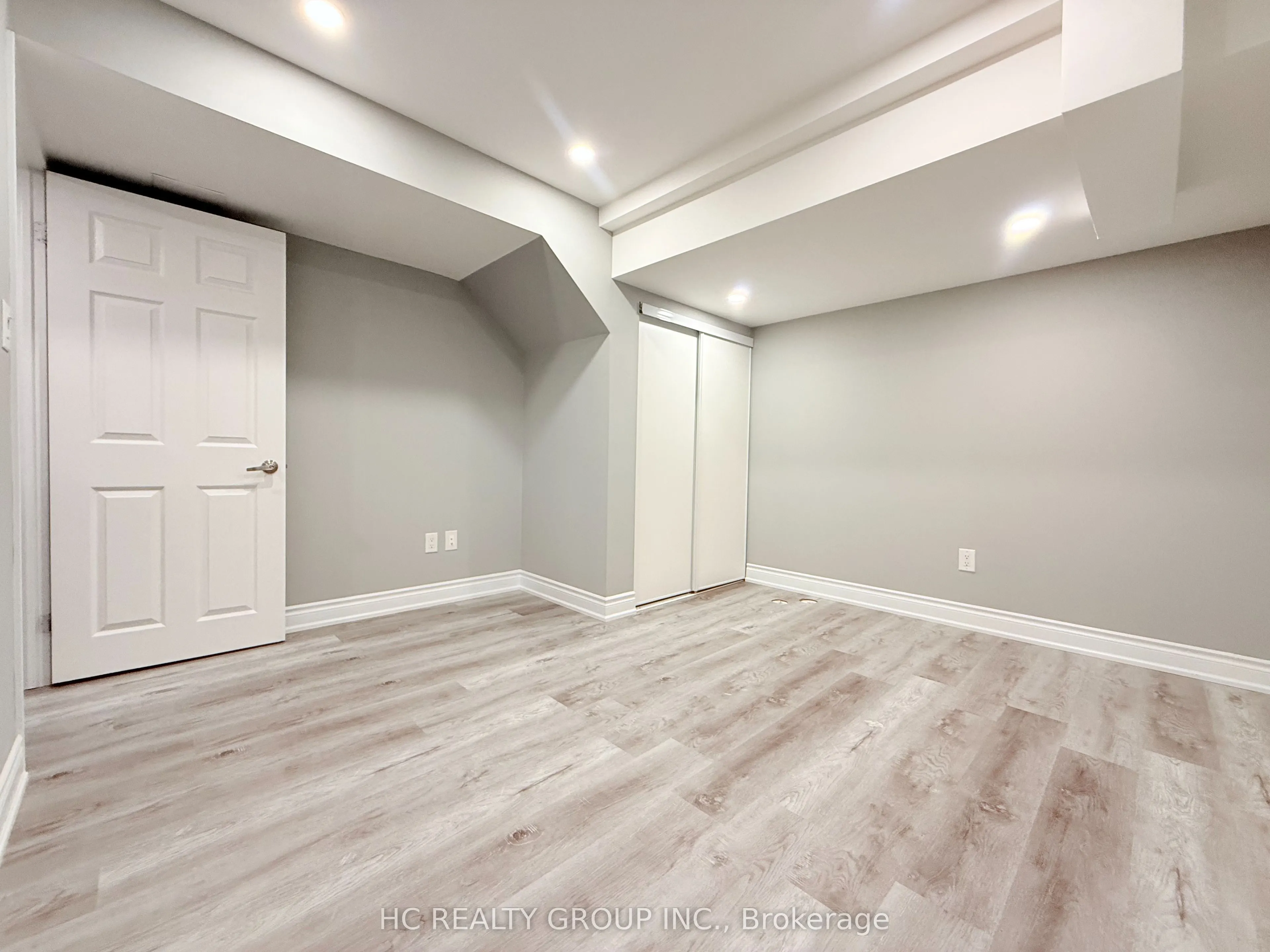 19 Moore's Court, #Basement