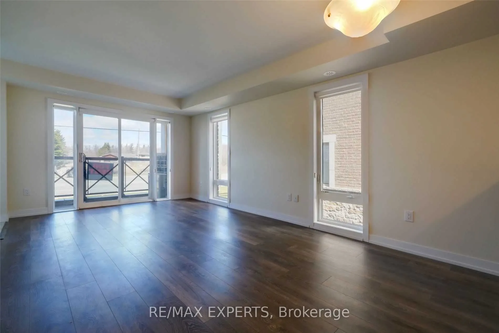 10 Westmeath Lane, #2230