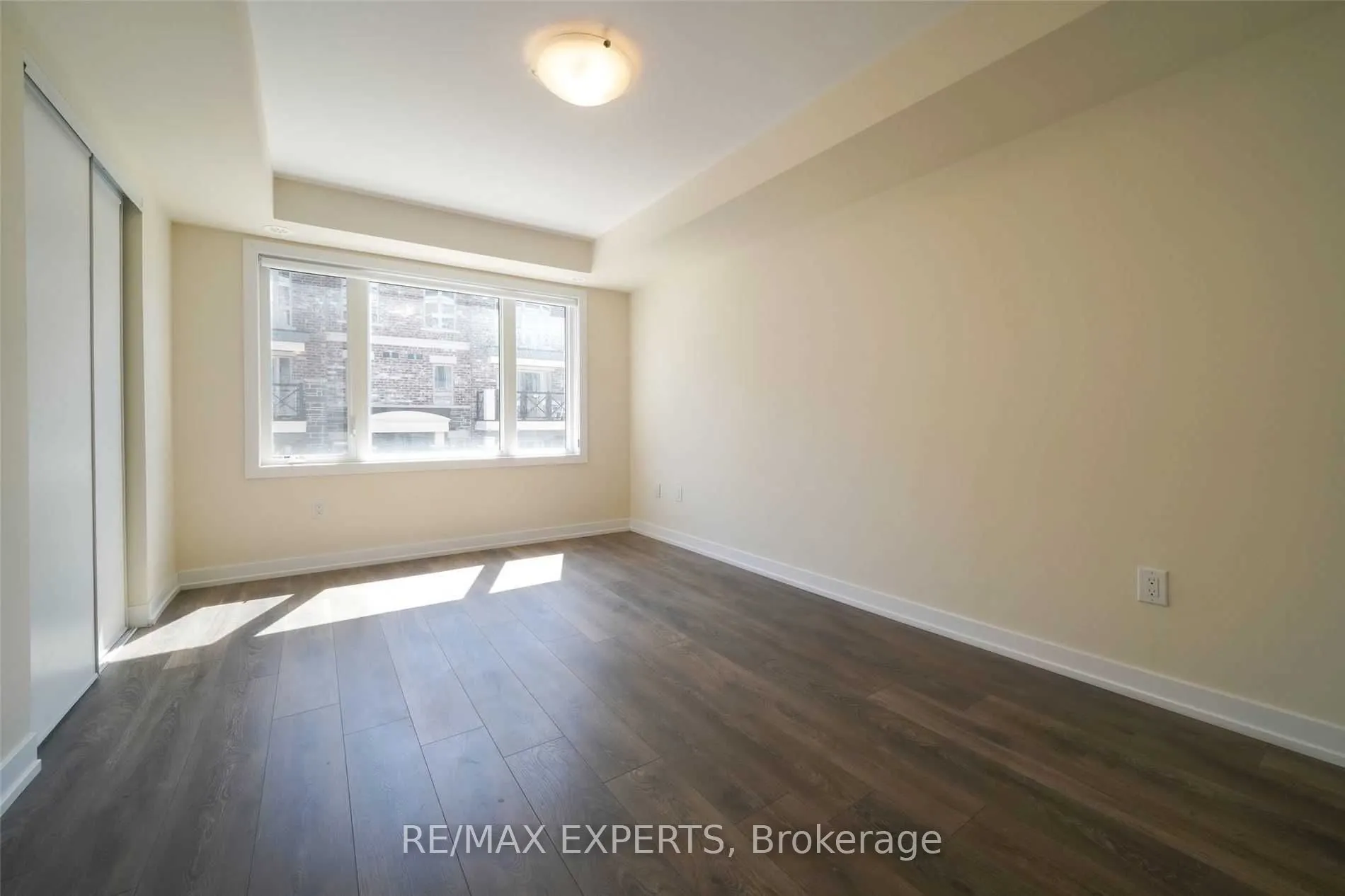 10 Westmeath Lane, #2230