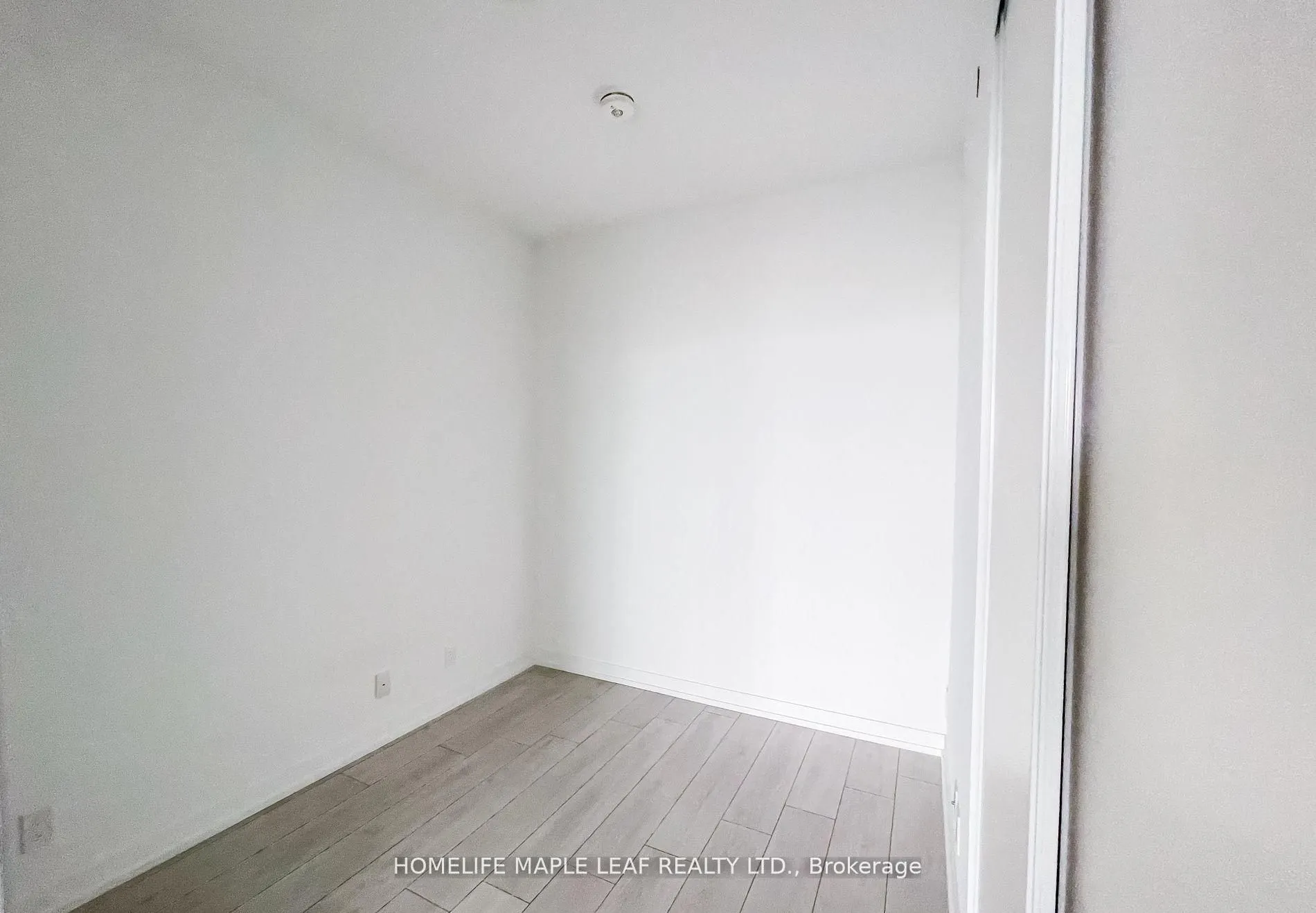 950 Portage Parkway, #2215