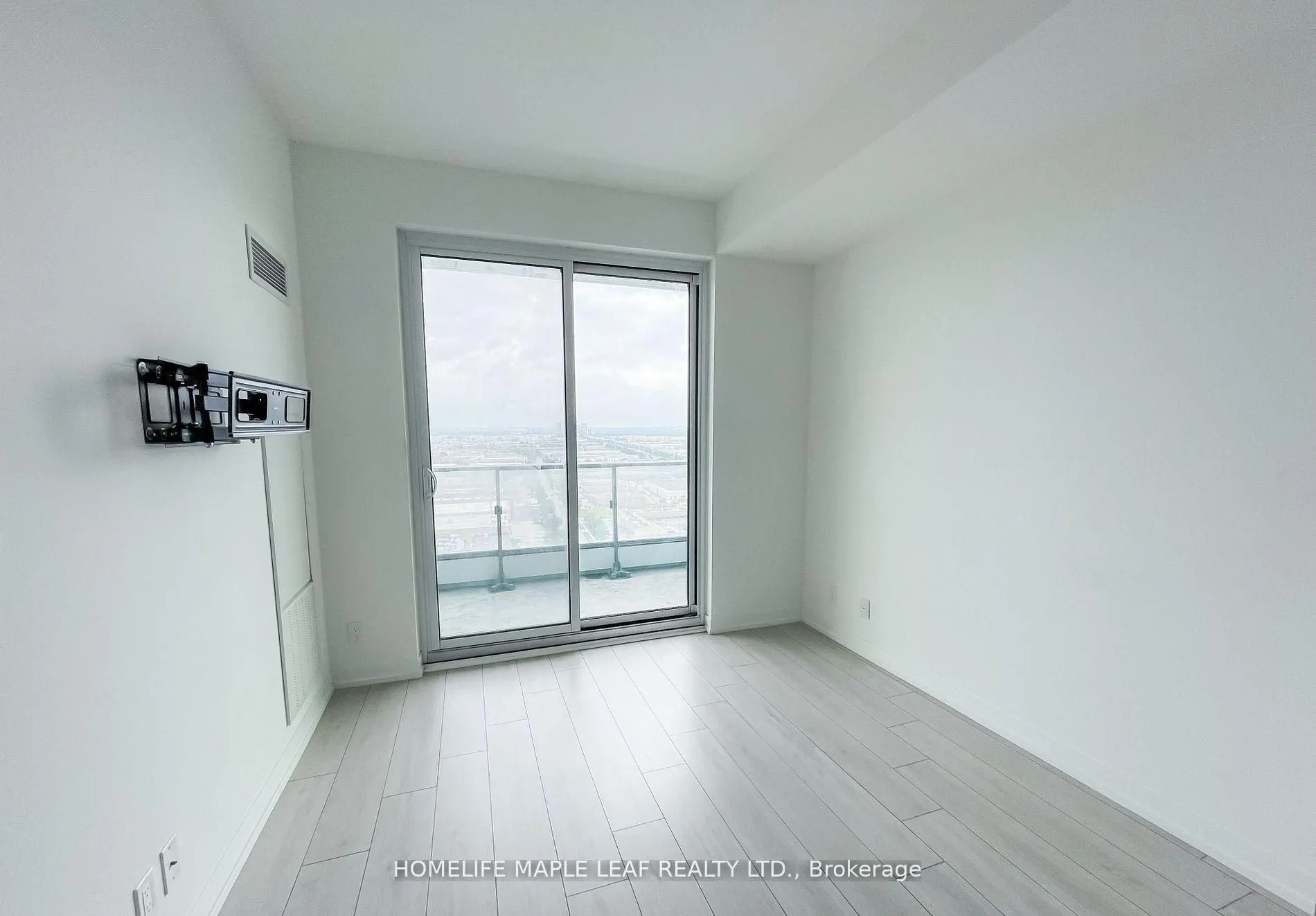 950 Portage Parkway, #2215