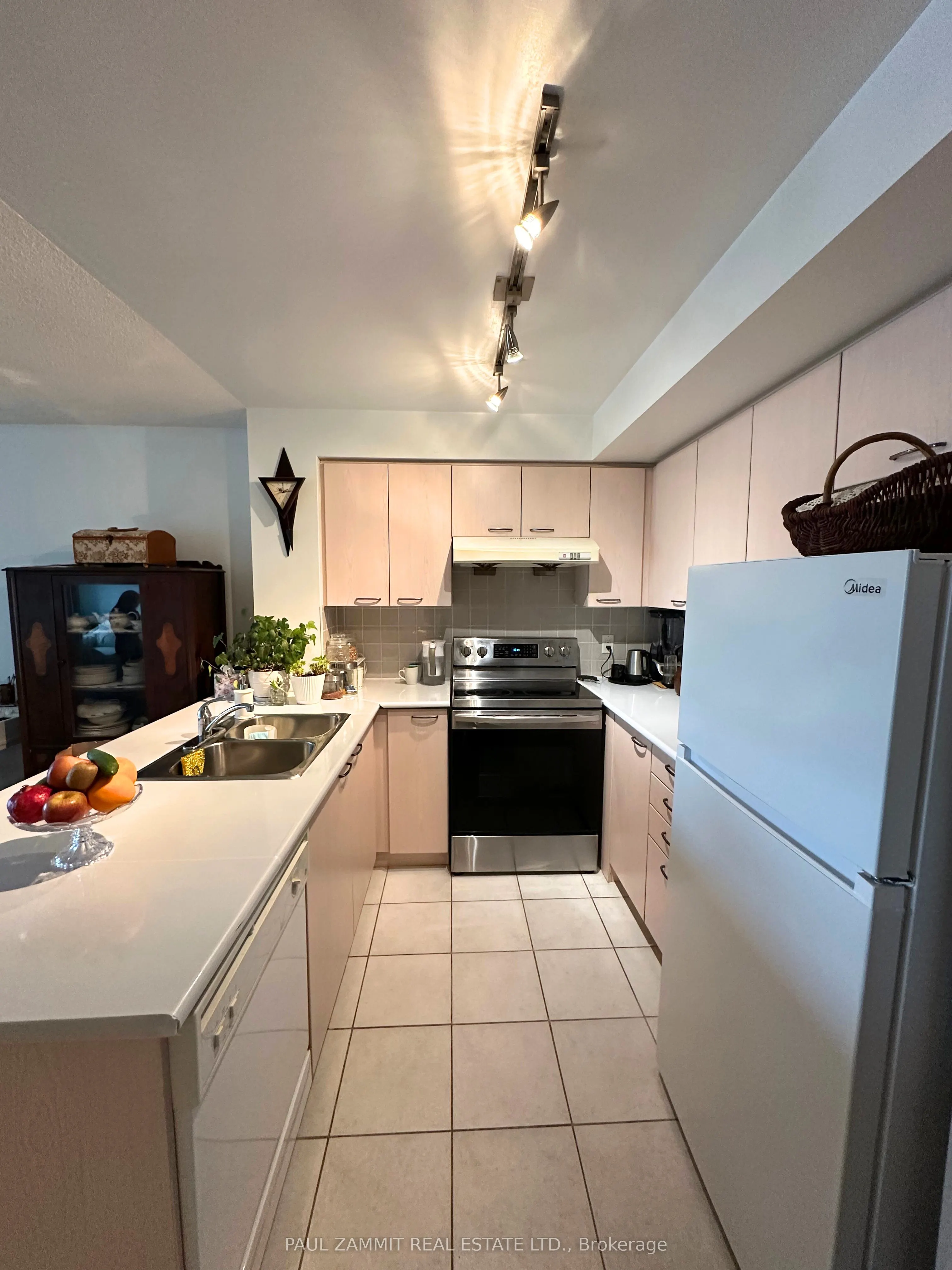 62 Suncrest Boulevard, #702