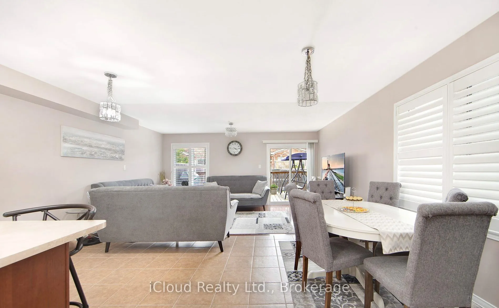 18 Meadowhawk Trail