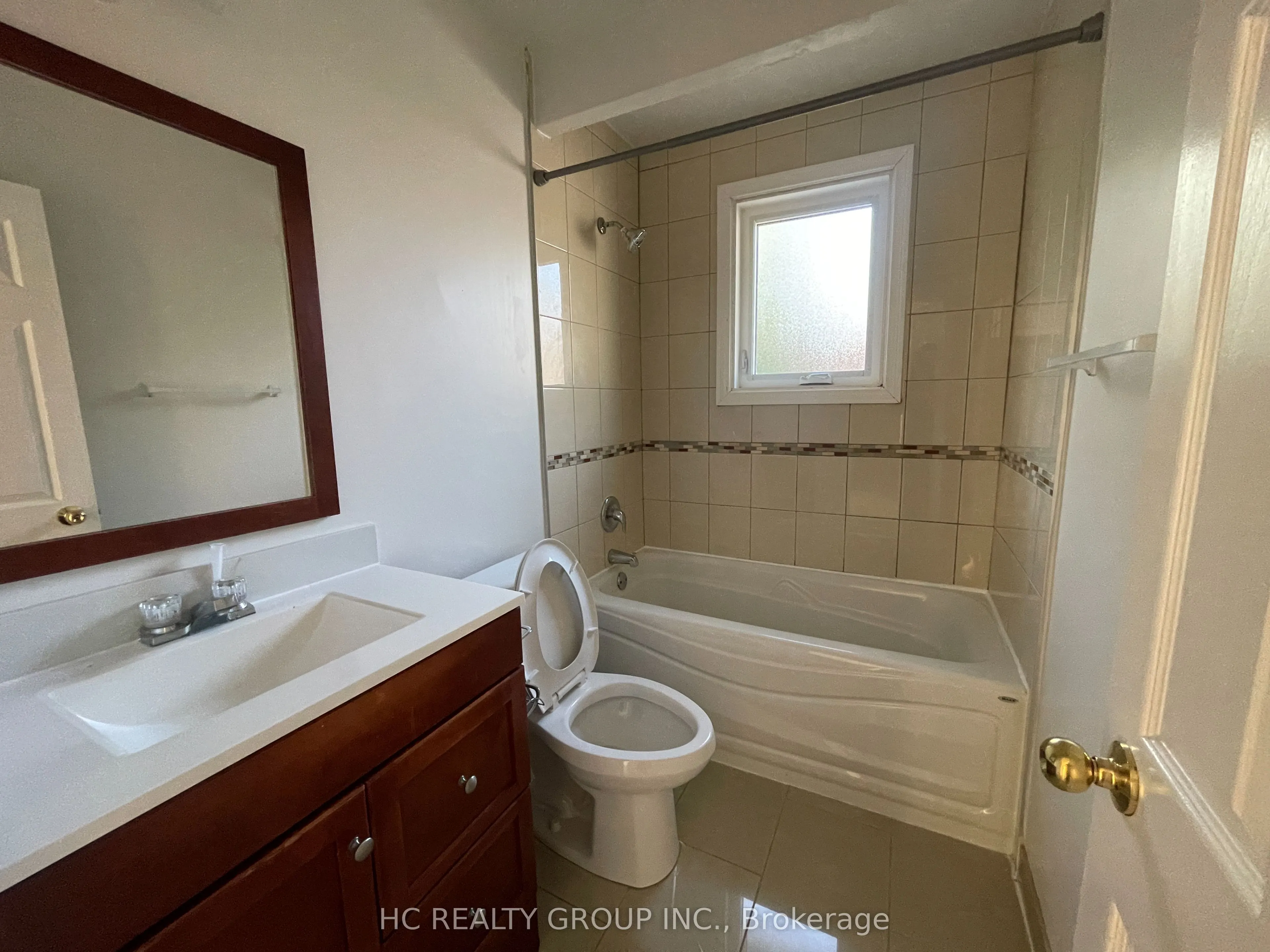 516 Lynett Crescent
