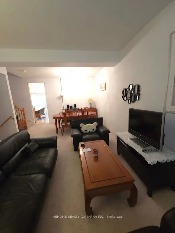 15 St Moritz Way S, #6