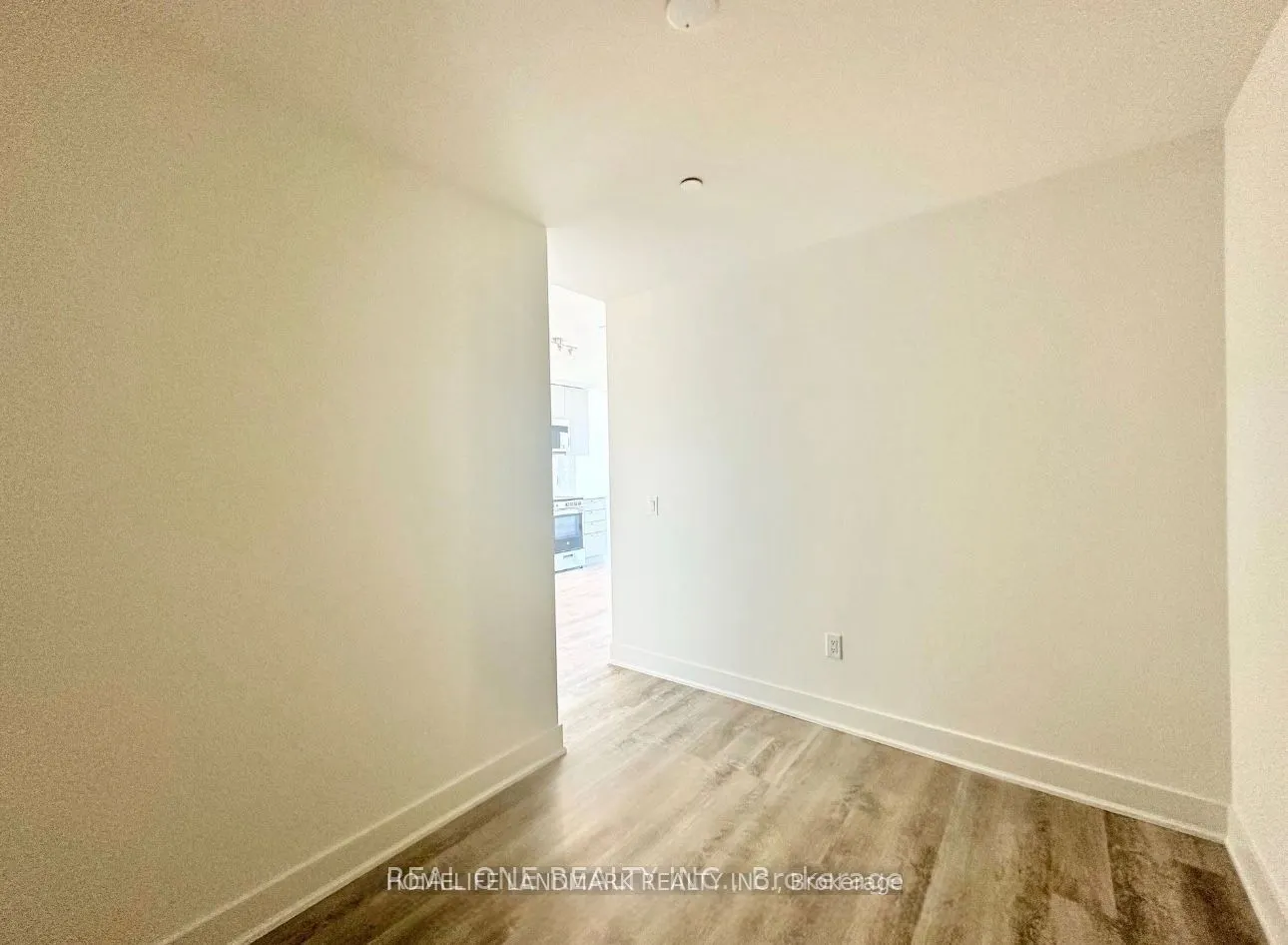 185 Deerfield Road, #708