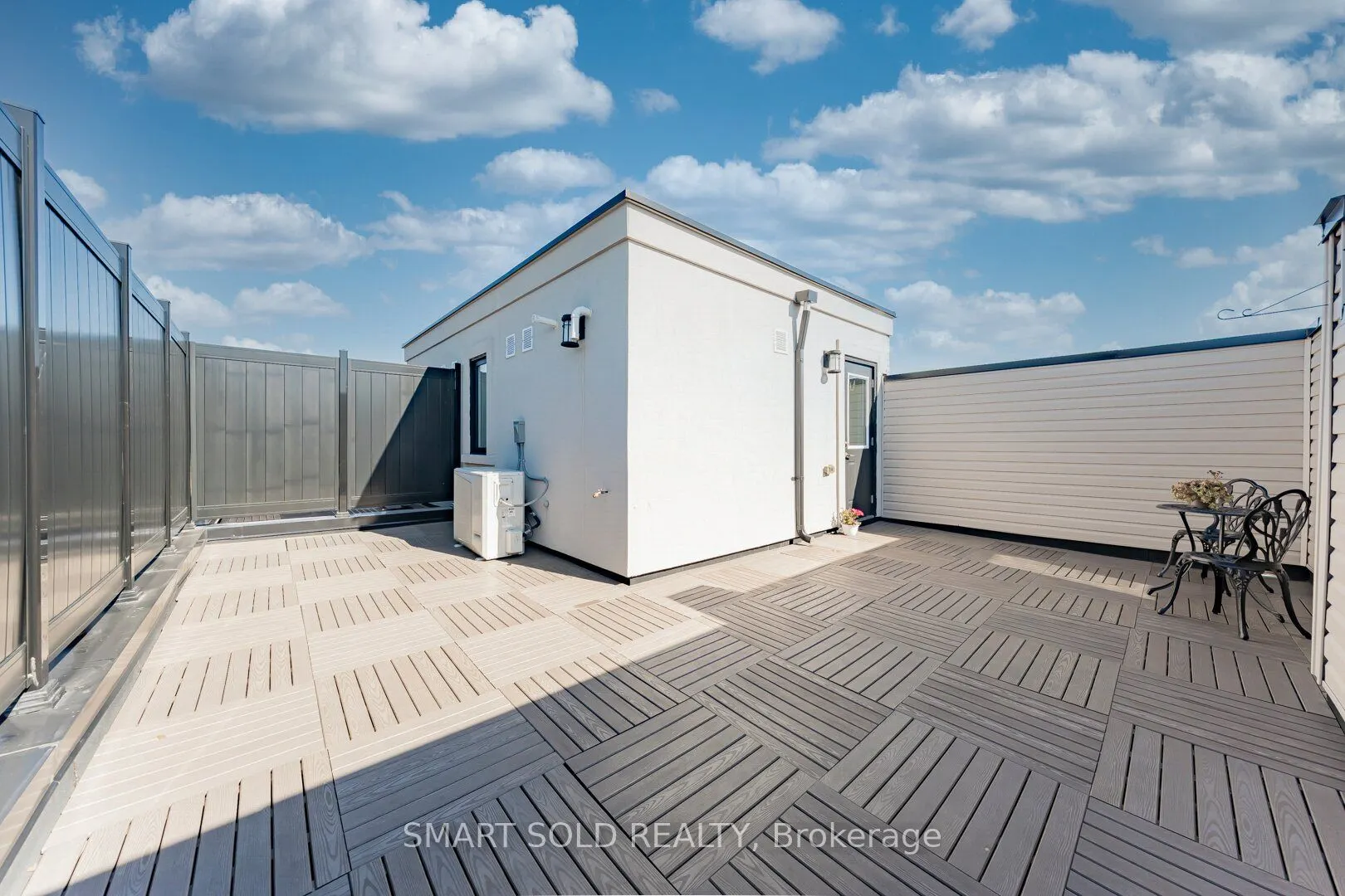 6 Sayers Lane, #18