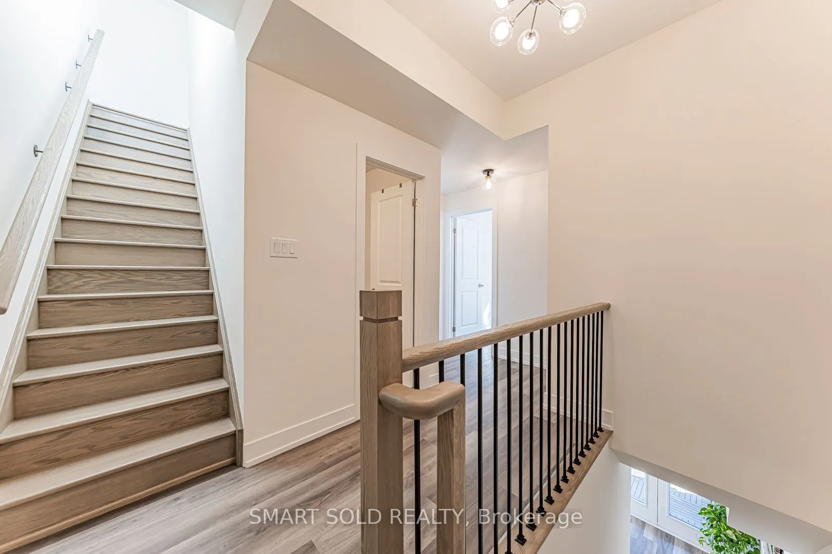 6 Sayers Lane, #18