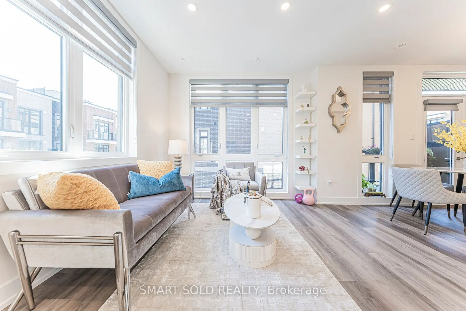 6 Sayers Lane, #18