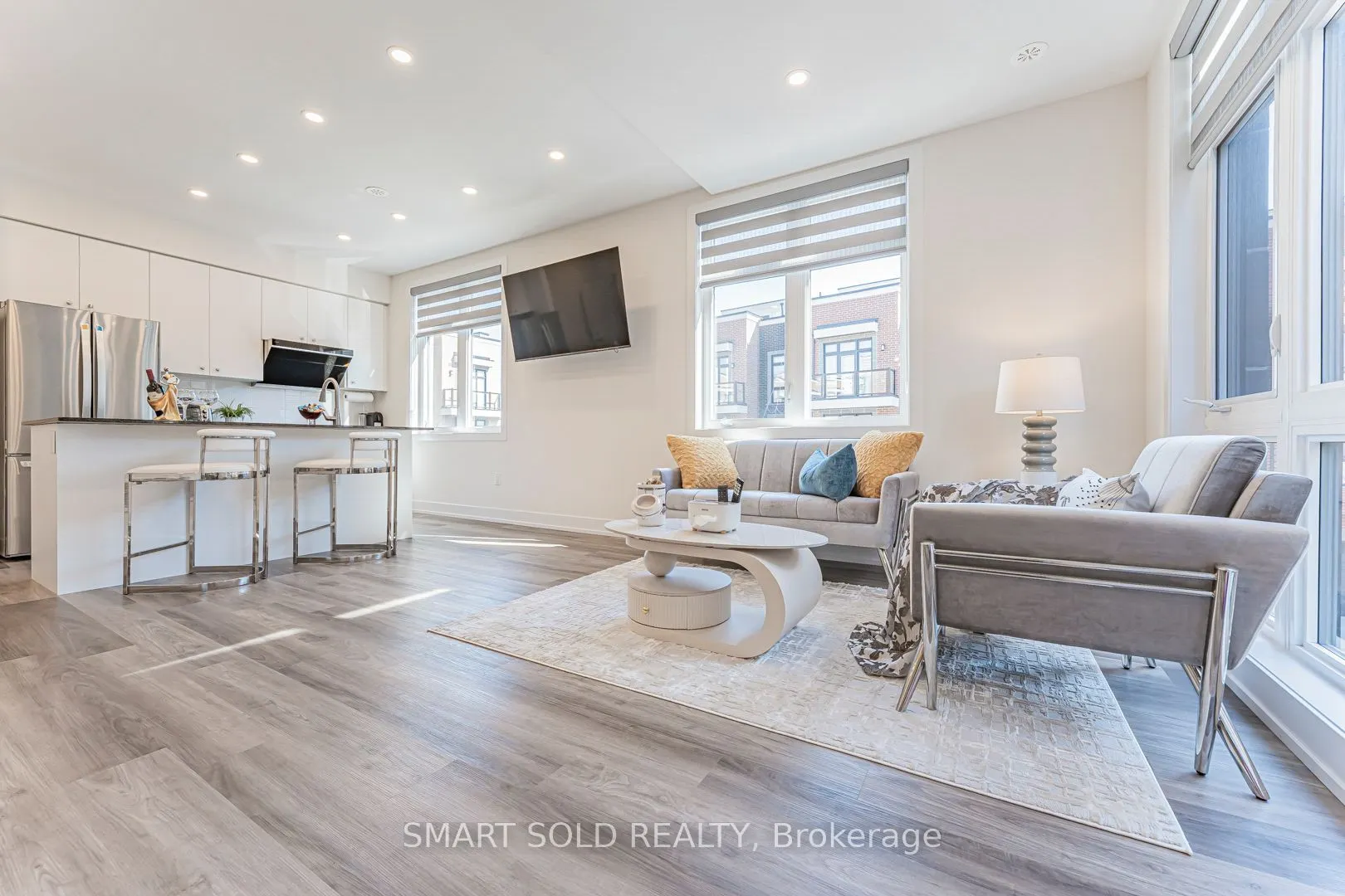 6 Sayers Lane, #18