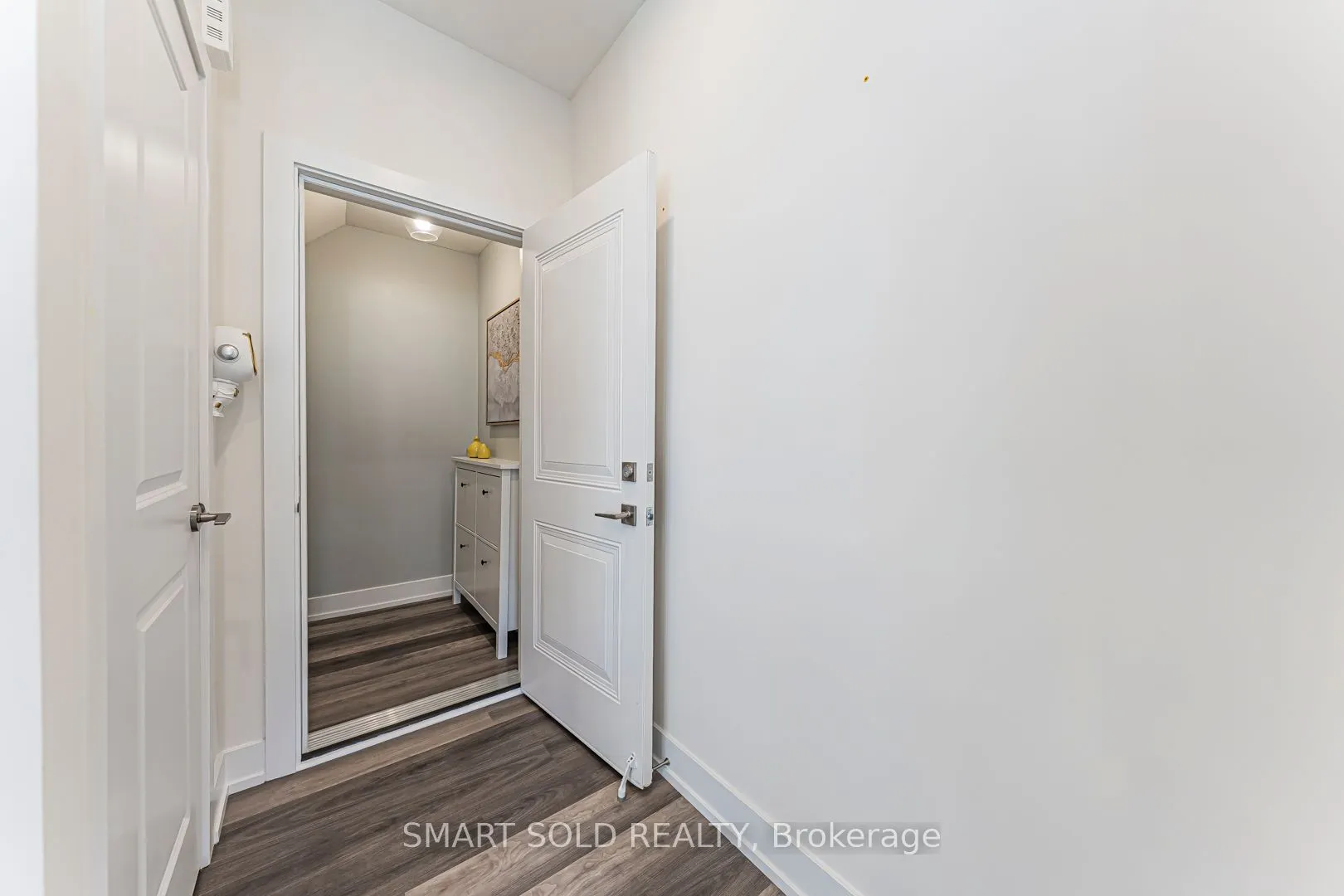 6 Sayers Lane, #18
