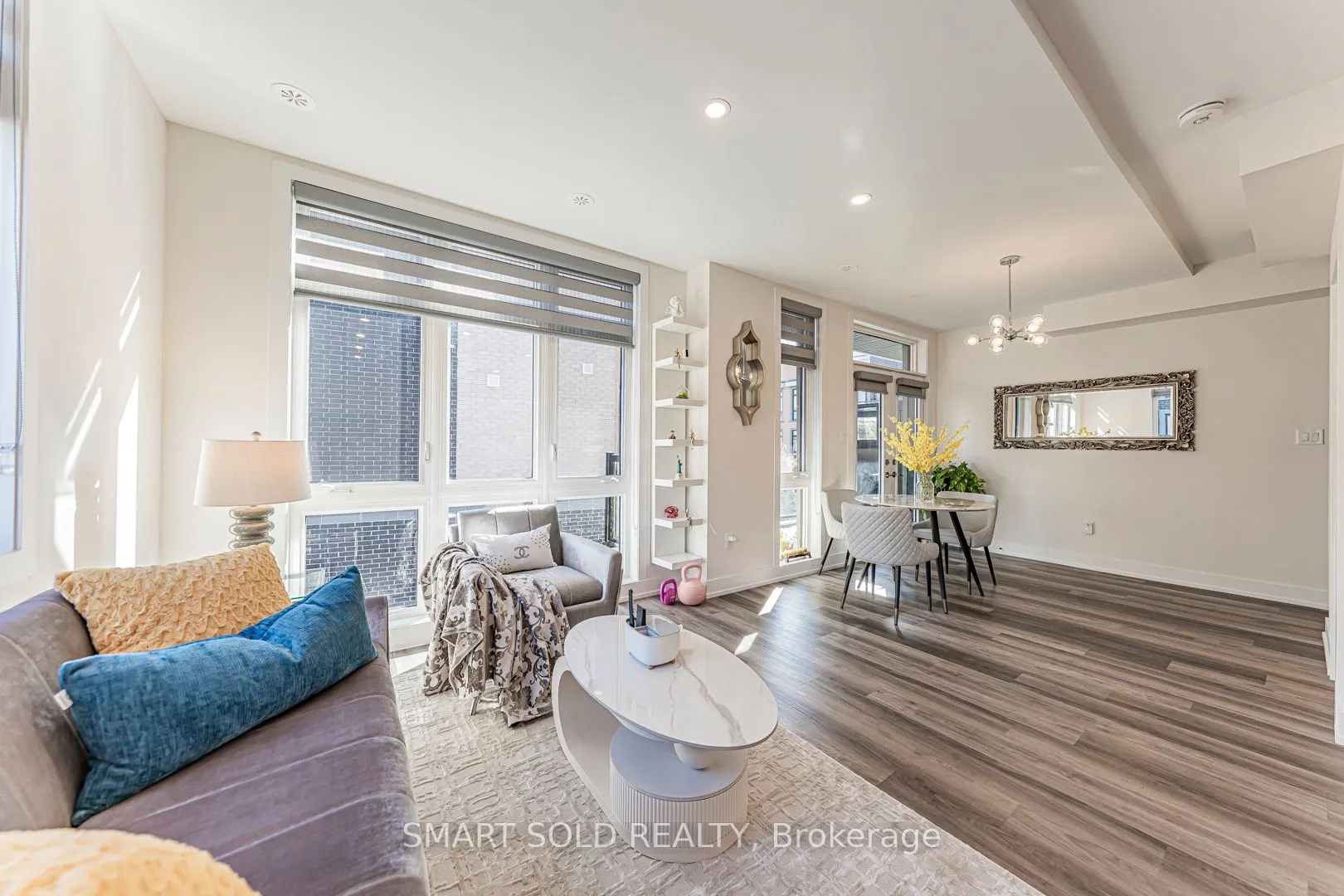 6 Sayers Lane, #18