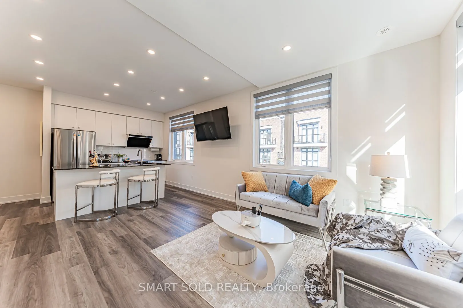 6 Sayers Lane, #18